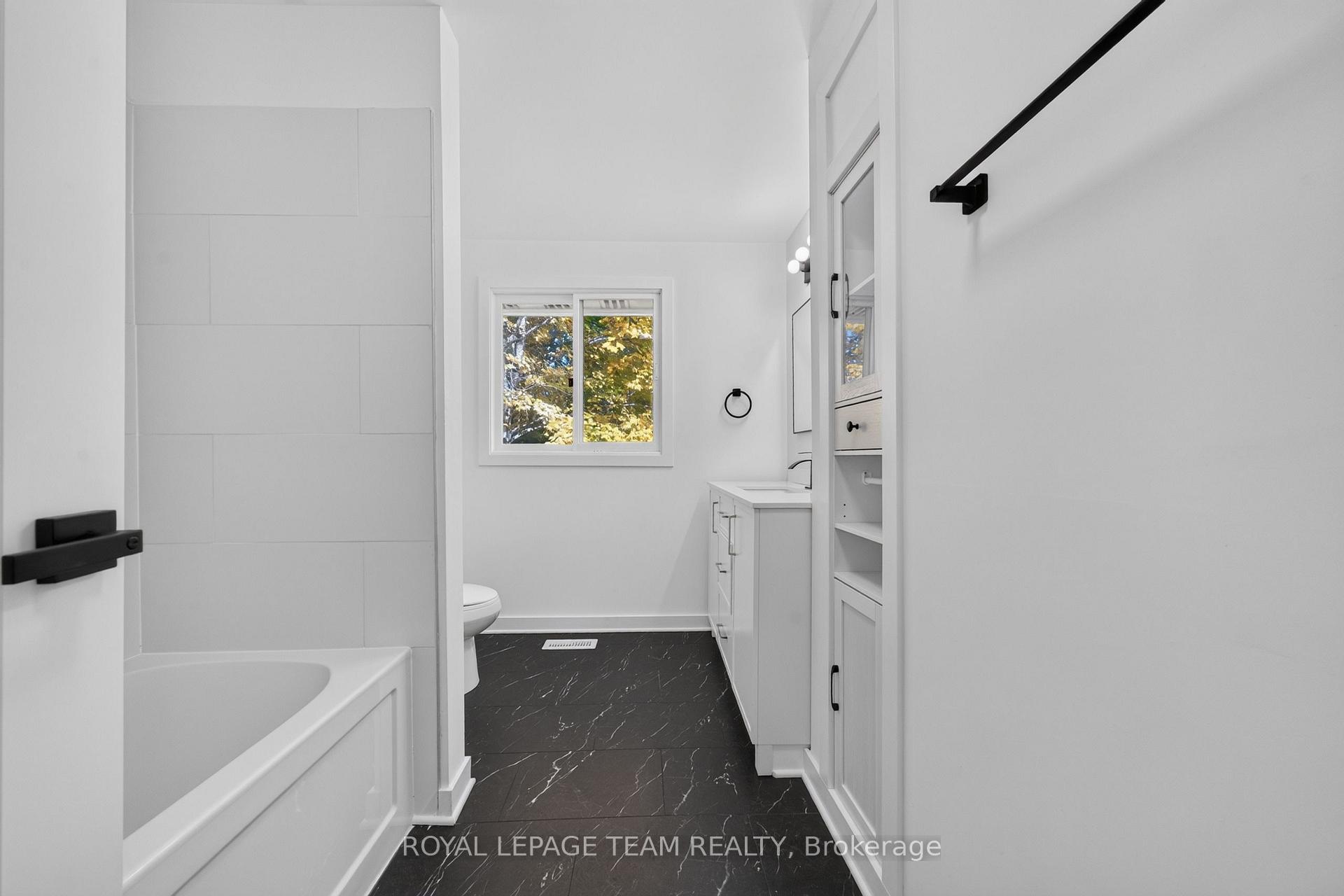 Photo 41 of 120 Glenncastle Drive, Ottawa, Carp — HOMEH
