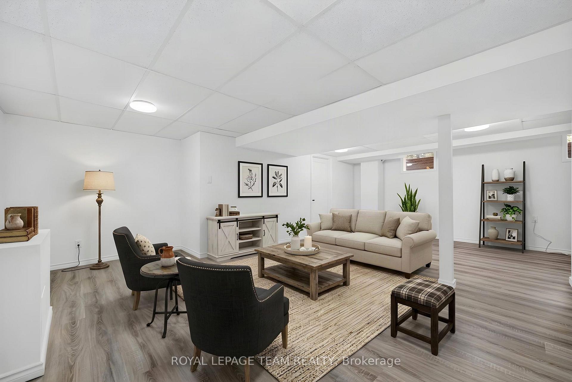 Photo 43 of 120 Glenncastle Drive, Ottawa, Carp — HOMEH