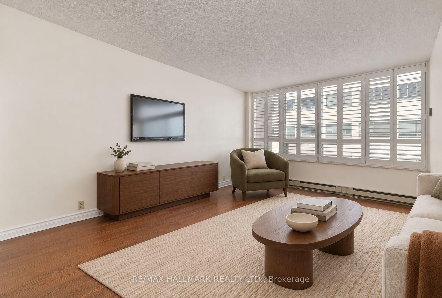Photo 3 of Unit 403, 1177 Yonge Street, Toronto, Rosedale-Moore Park — HOMEH