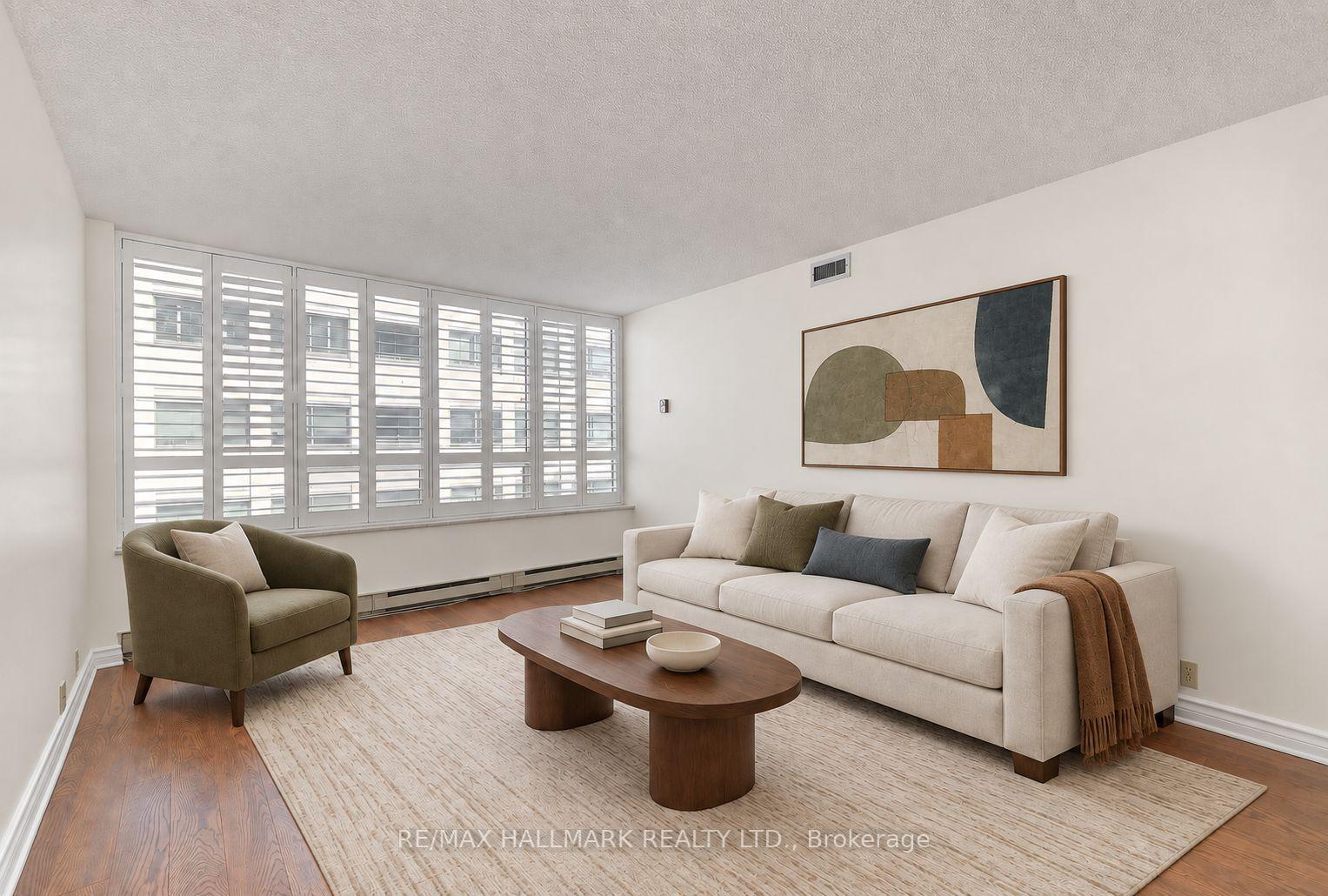 Photo 5 of Unit 403, 1177 Yonge Street, Toronto, Rosedale-Moore Park — HOMEH