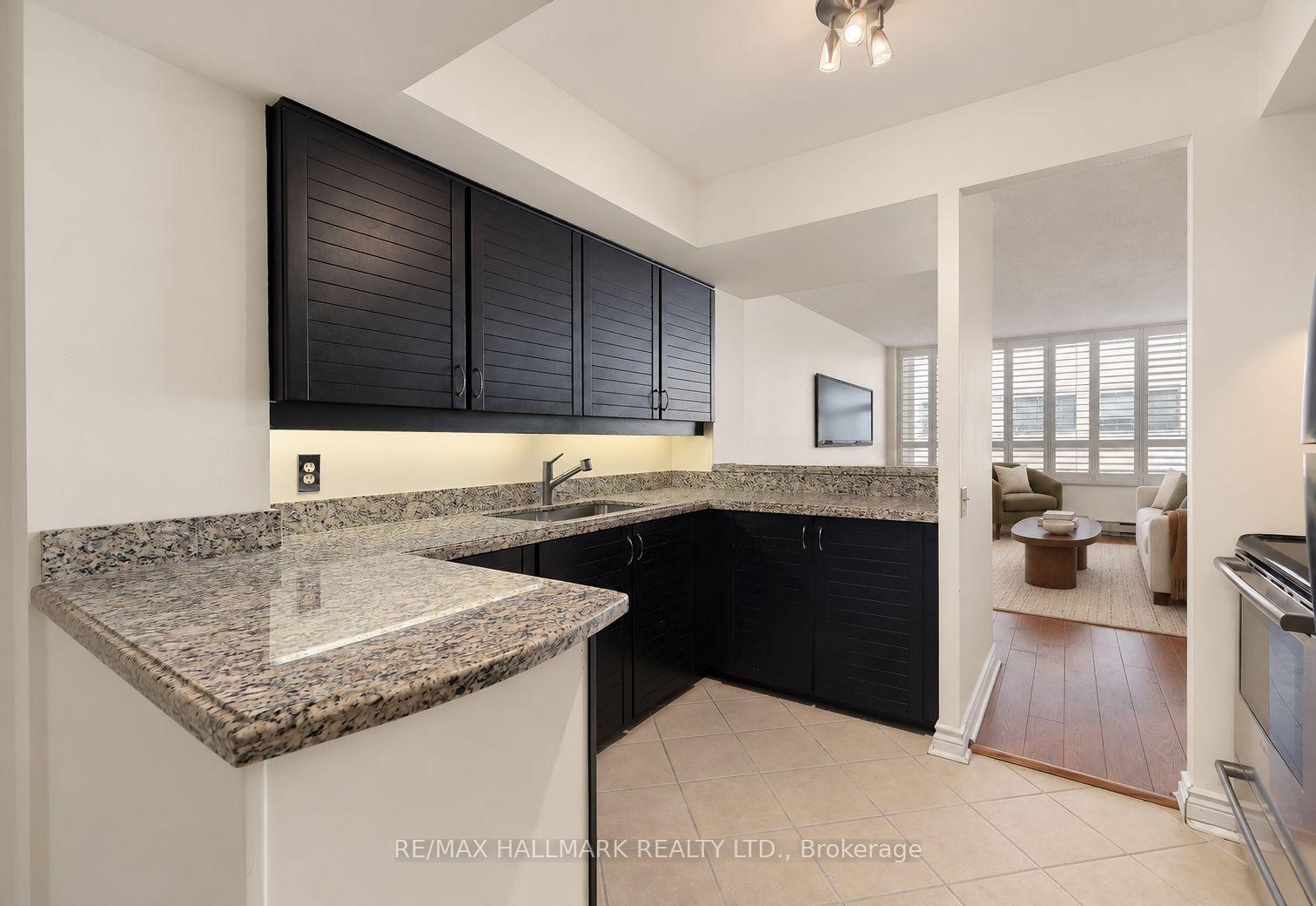 Photo 10 of Unit 403, 1177 Yonge Street, Toronto, Rosedale-Moore Park — HOMEH