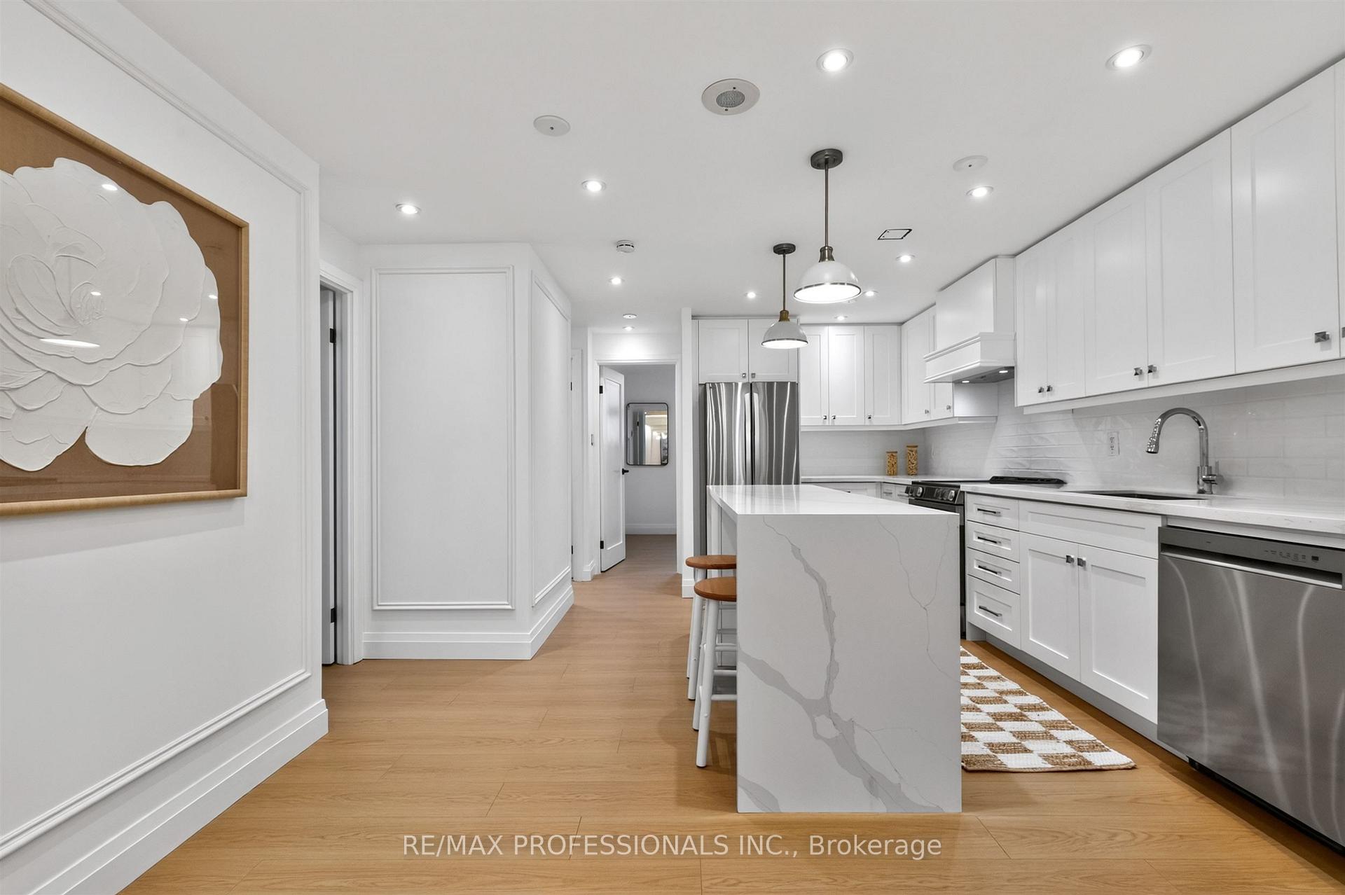 Photo 7 of Unit 502, 299 Mill Road, Etobicoke, Markland Wood — HOMEH