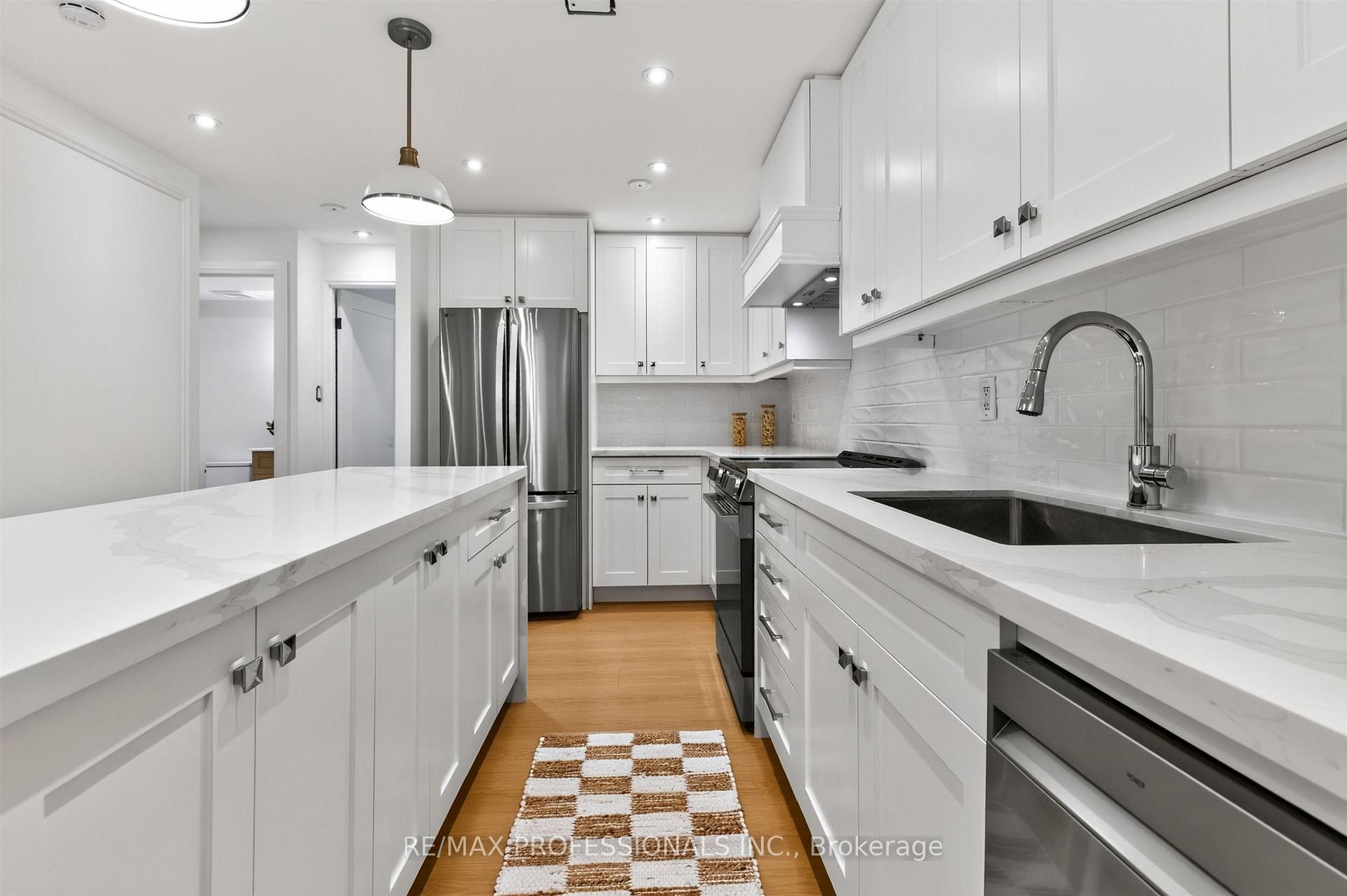 Photo 9 of Unit 502, 299 Mill Road, Etobicoke, Markland Wood — HOMEH