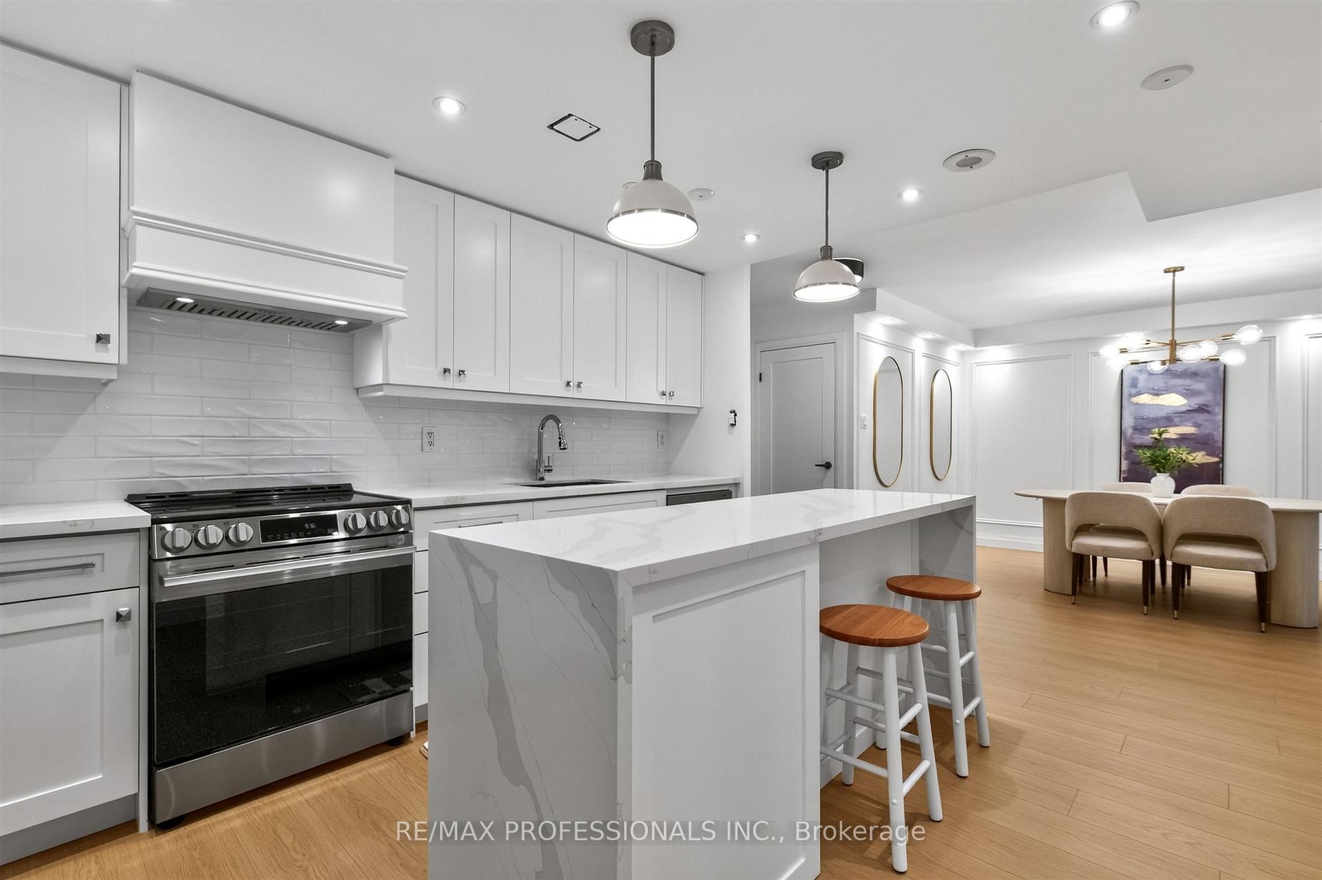 Photo 10 of Unit 502, 299 Mill Road, Etobicoke, Markland Wood — HOMEH