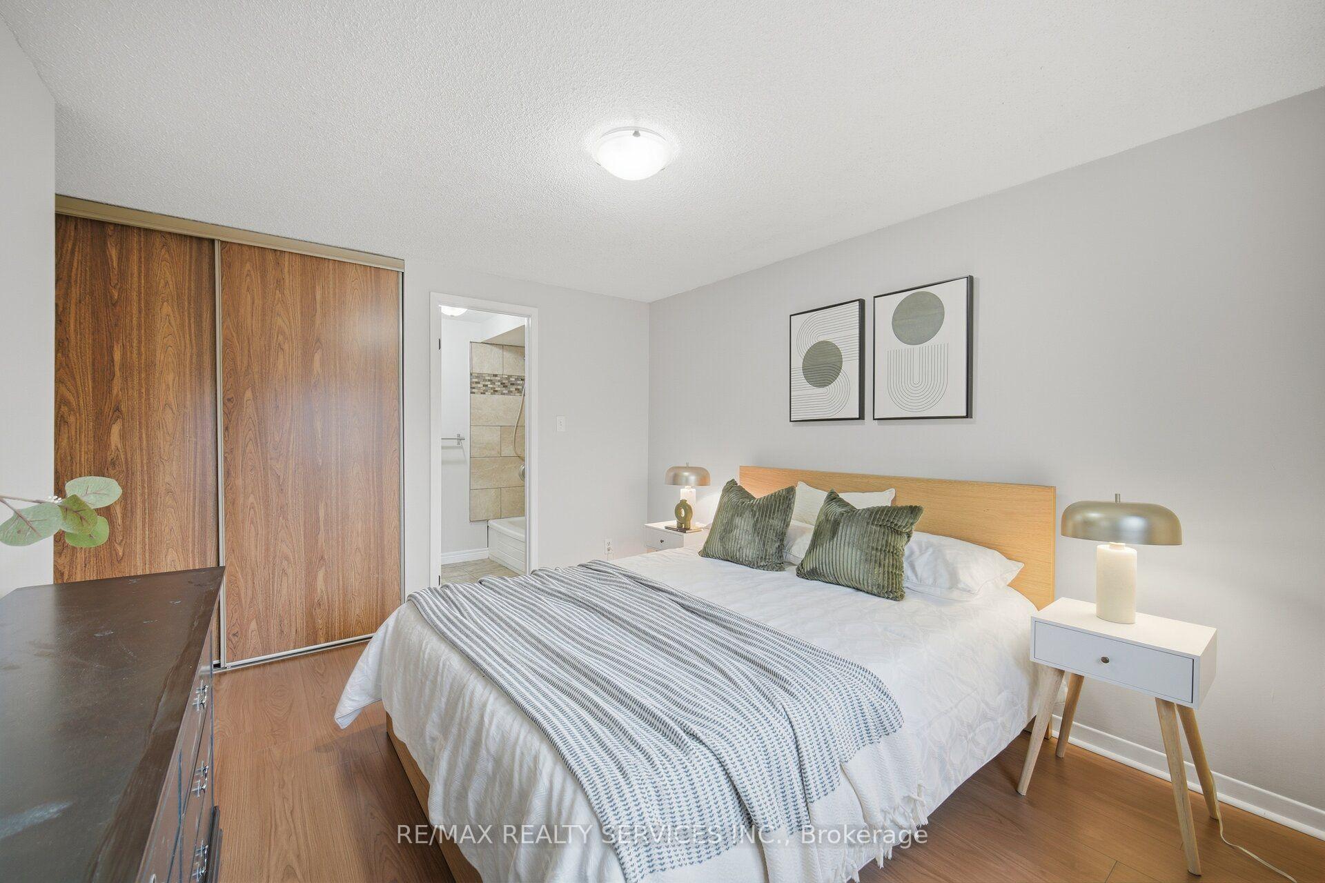 Photo 23 of Unit 42, 52 Adelaide Street, Barrie, Allandale — HOMEH