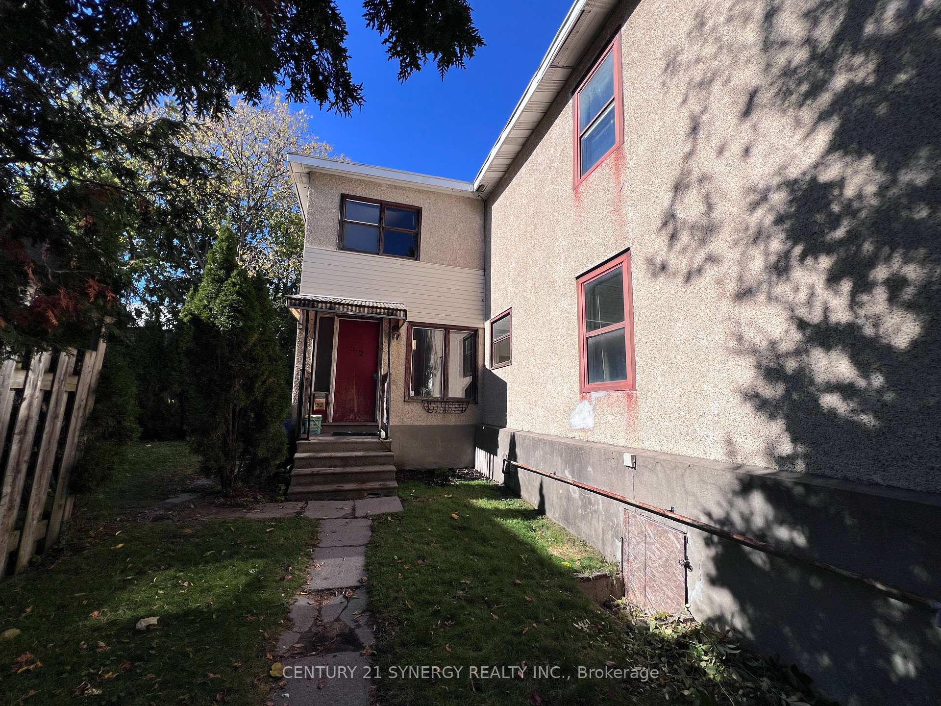 Photo 4 of 52 & 50 Stonehurst Avenue W, Ottawa, Mechanicsville — HOMEH