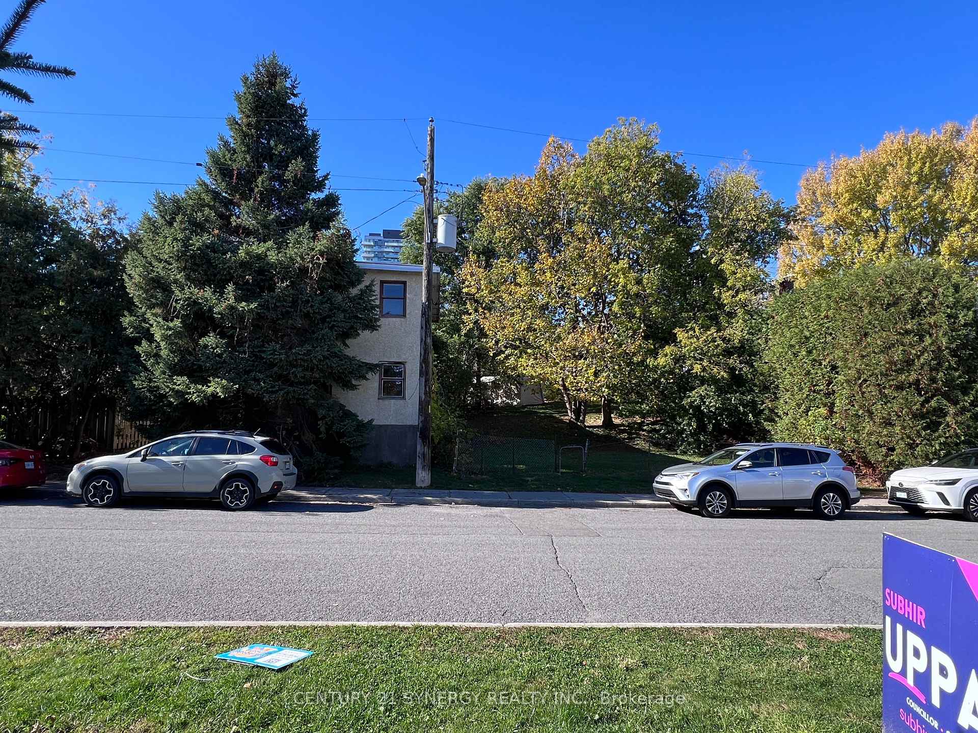 Photo 9 of 52 & 50 Stonehurst Avenue W, Ottawa, Mechanicsville — HOMEH