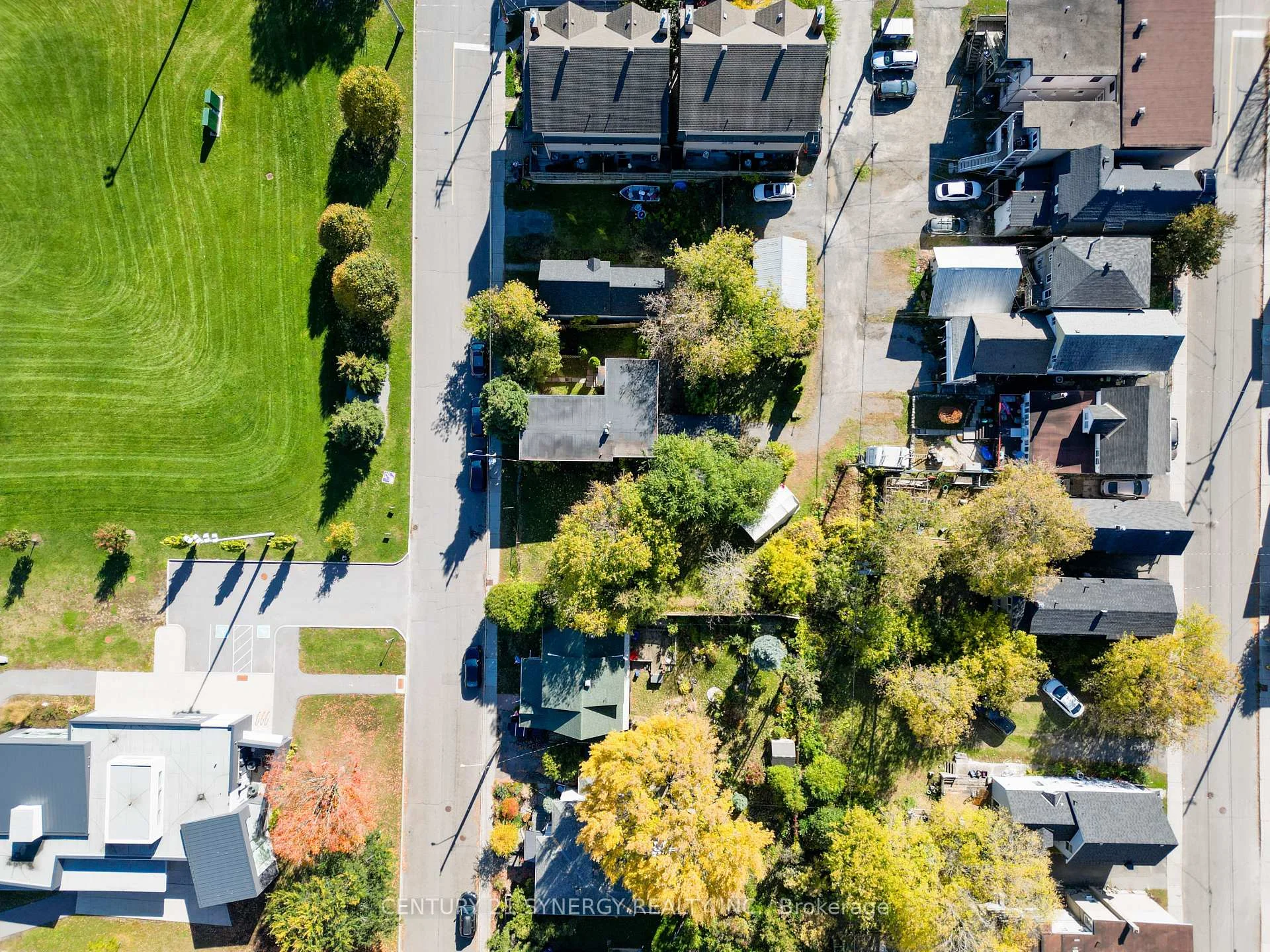 Photo 21 of 52 & 50 Stonehurst Avenue W, Ottawa, Mechanicsville — HOMEH