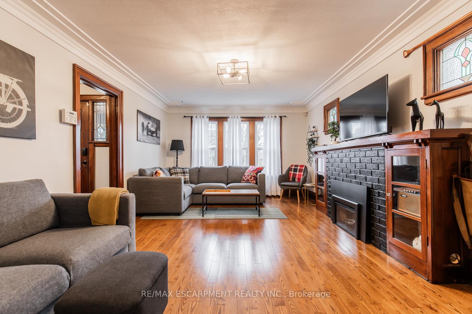 Photo 5 of 60 Lake Avenue Drive, Hamilton, Stoney Creek — HOMEH