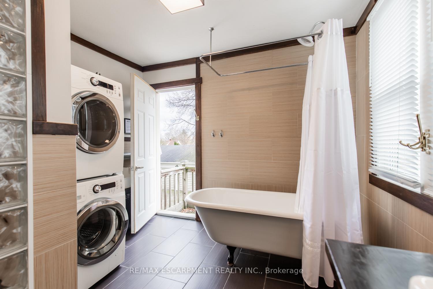 Photo 21 of 60 Lake Avenue Drive, Hamilton, Stoney Creek — HOMEH