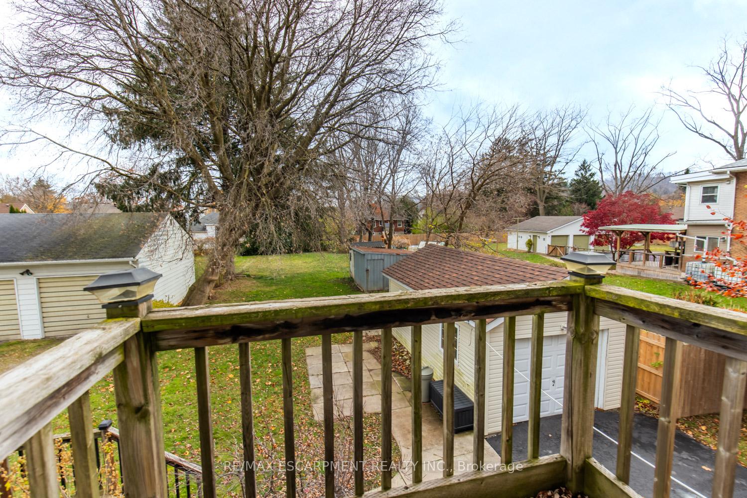 Photo 22 of 60 Lake Avenue Drive, Hamilton, Stoney Creek — HOMEH