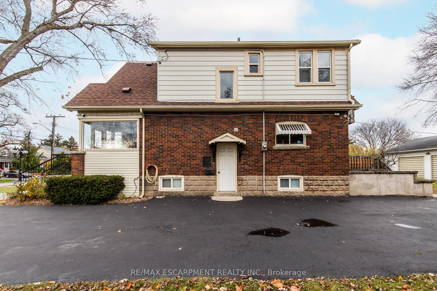 Photo 24 of 60 Lake Avenue Drive, Hamilton, Stoney Creek — HOMEH
