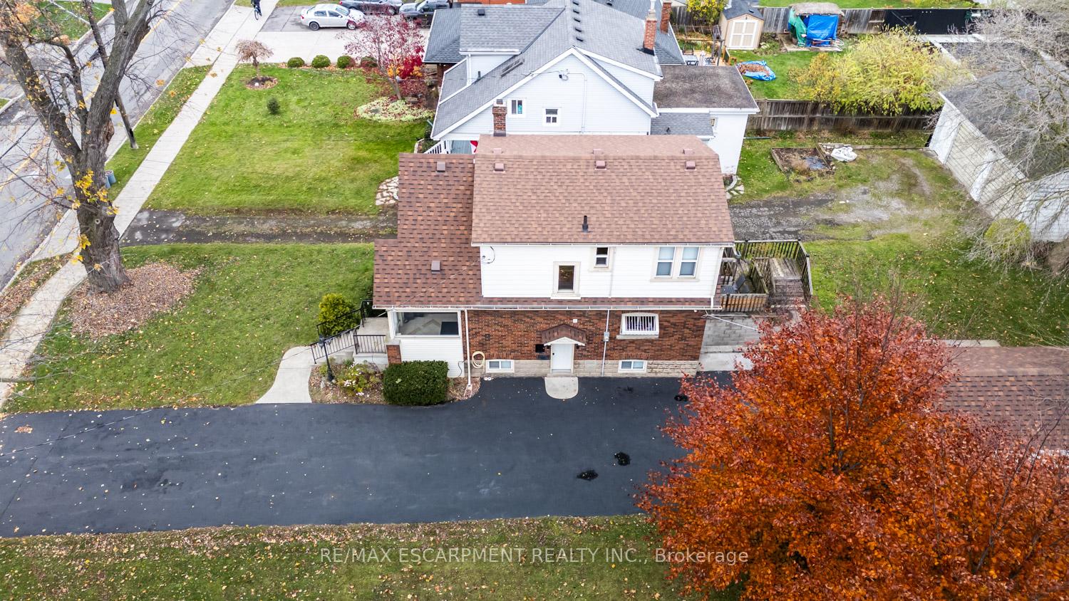 Photo 31 of 60 Lake Avenue Drive, Hamilton, Stoney Creek — HOMEH