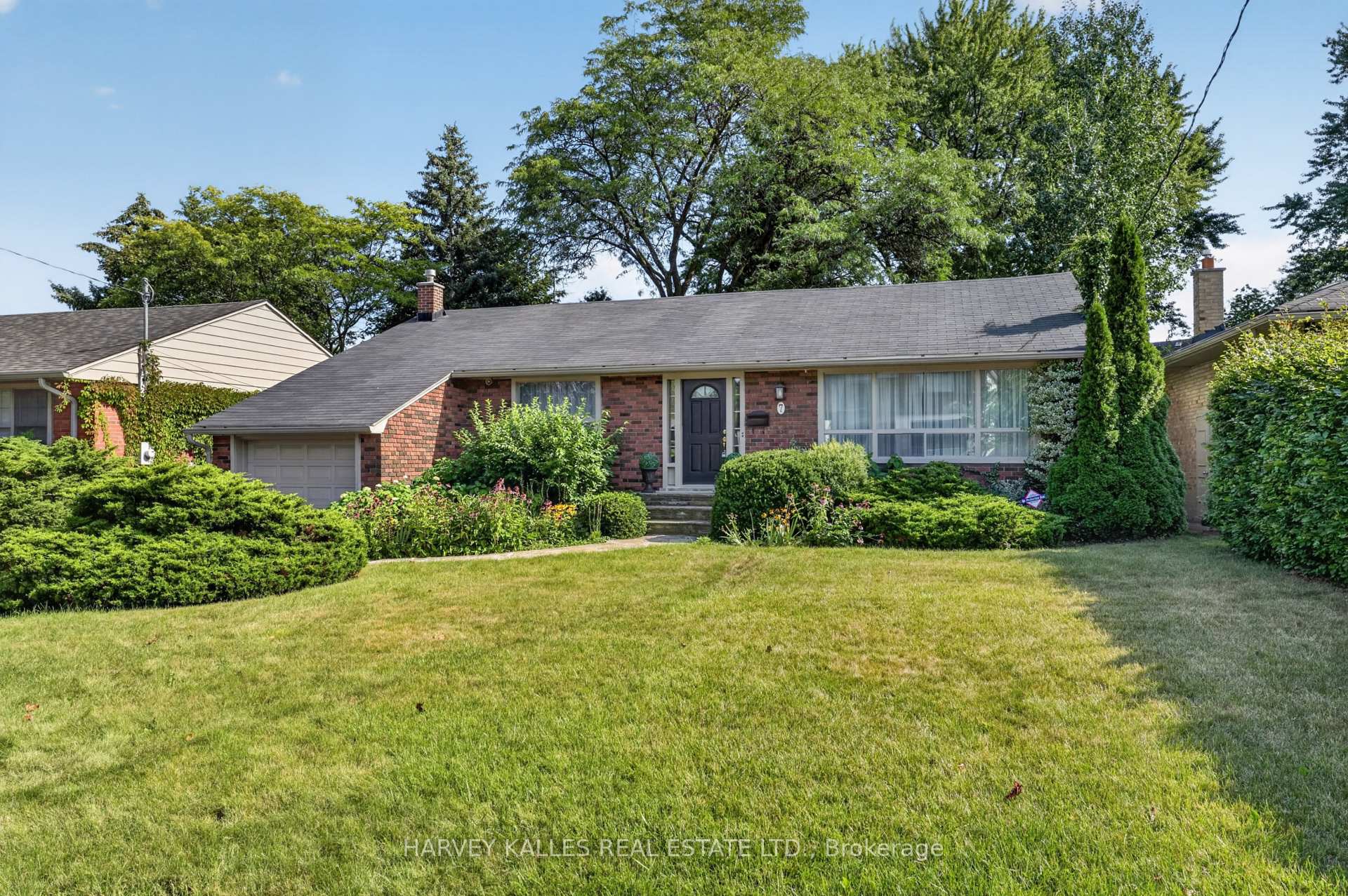 Photo 1 of 7 Greening Crescent, Etobicoke, Princess-Rosethorn — HOMEH