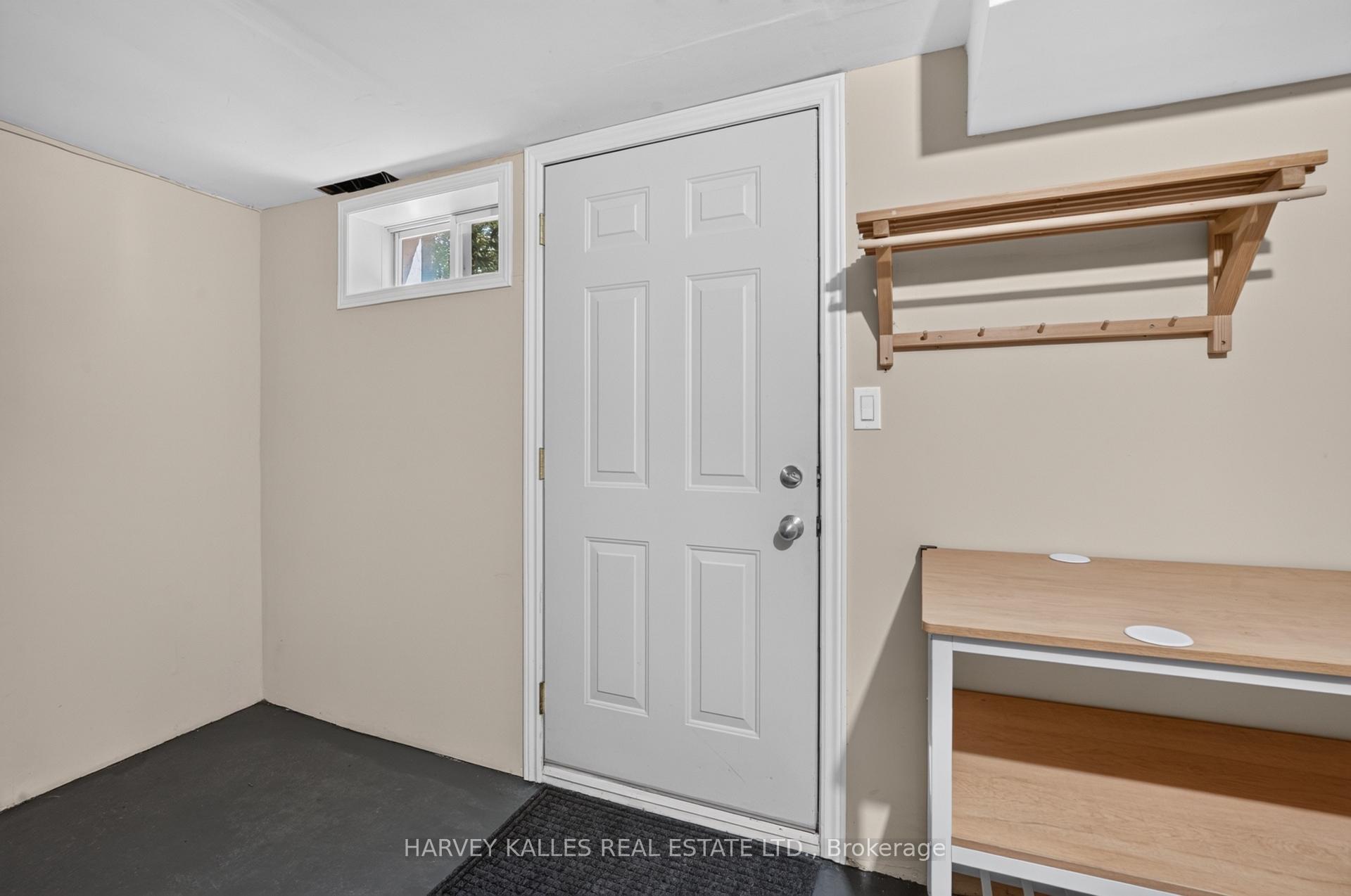 Photo 37 of 7 Greening Crescent, Etobicoke, Princess-Rosethorn — HOMEH