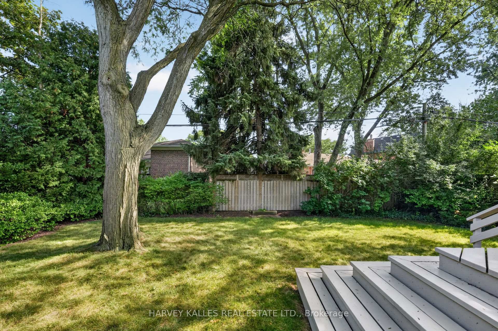 Photo 41 of 7 Greening Crescent, Etobicoke, Princess-Rosethorn — HOMEH