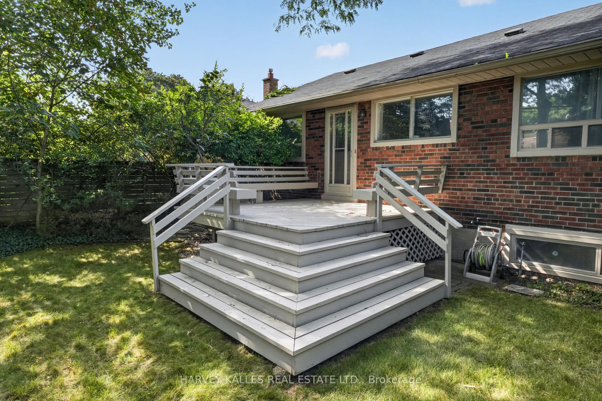 Photo 45 of 7 Greening Crescent, Etobicoke, Princess-Rosethorn — HOMEH