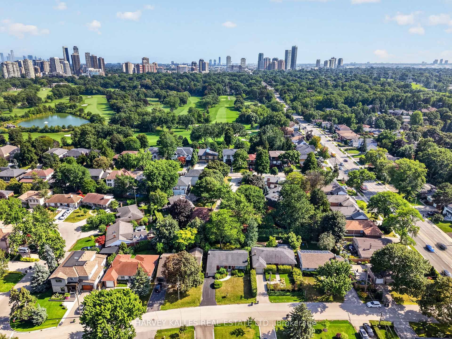 Photo 46 of 7 Greening Crescent, Etobicoke, Princess-Rosethorn — HOMEH