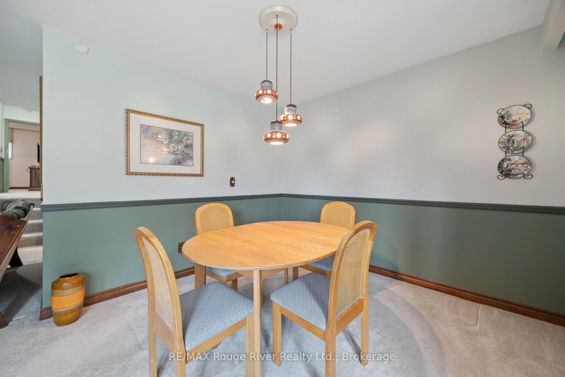 Photo 9 of 3 Heatherwood Road, Ajax, South East — HOMEH