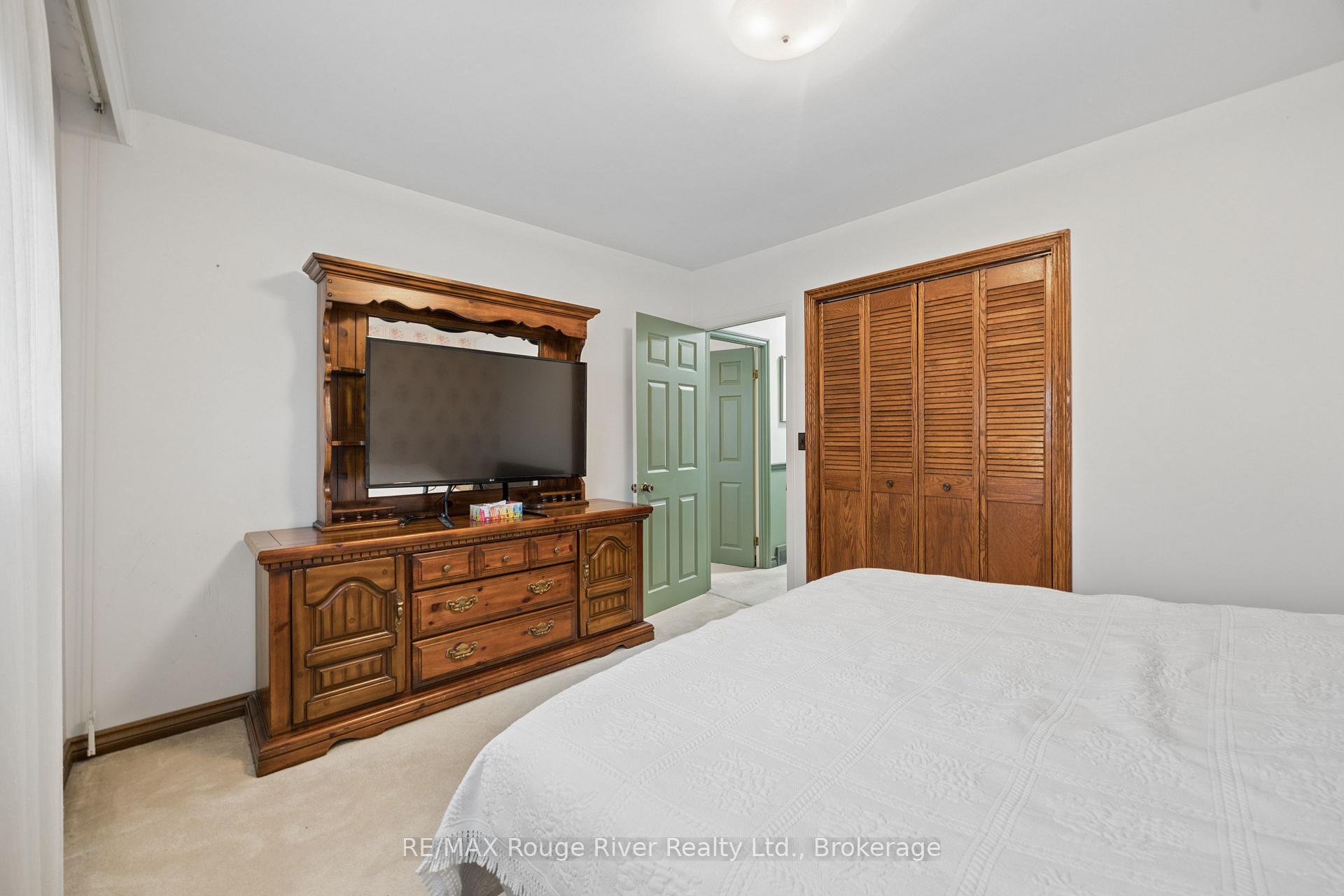 Photo 18 of 3 Heatherwood Road, Ajax, South East — HOMEH