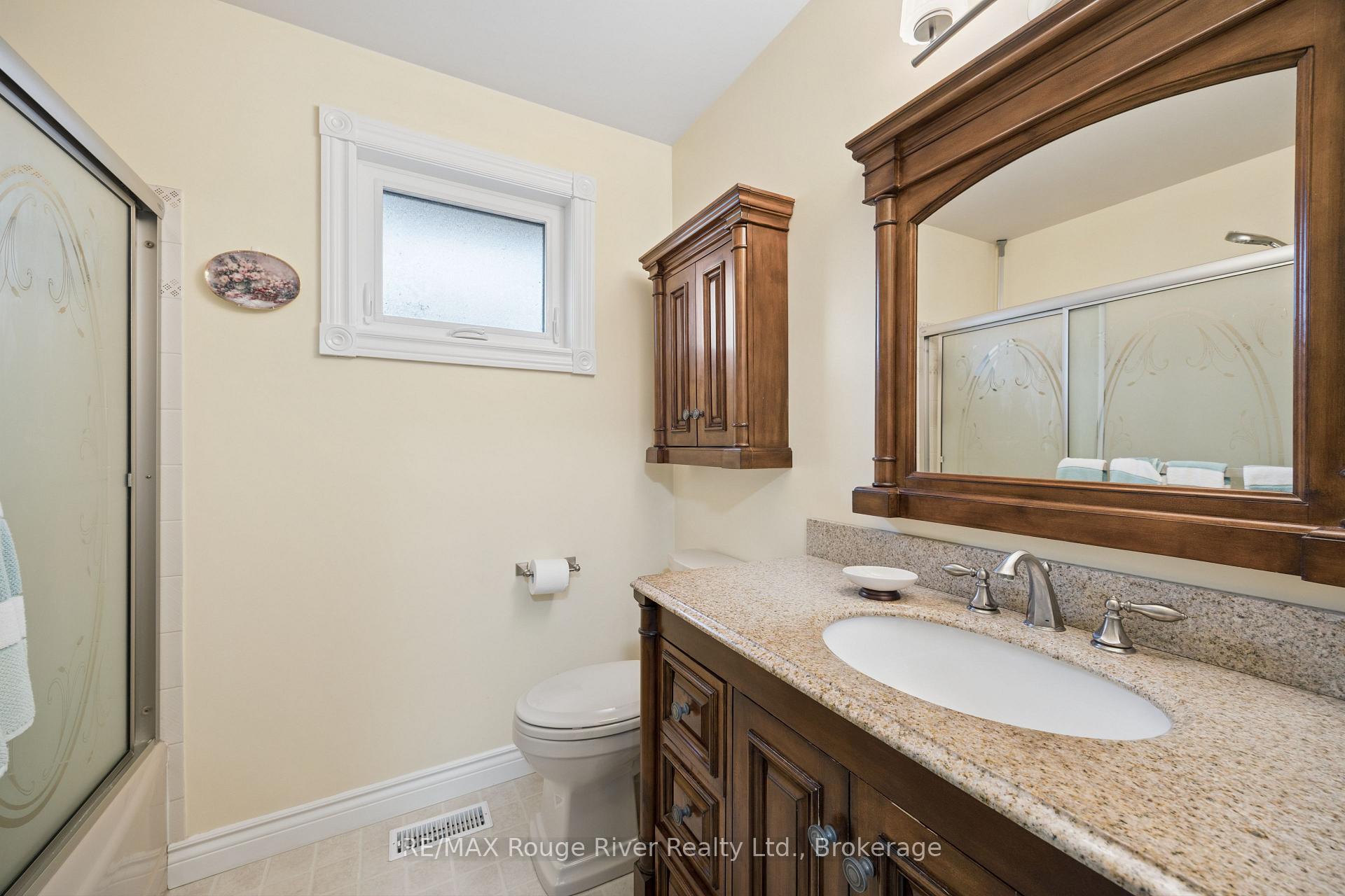 Photo 23 of 3 Heatherwood Road, Ajax, South East — HOMEH