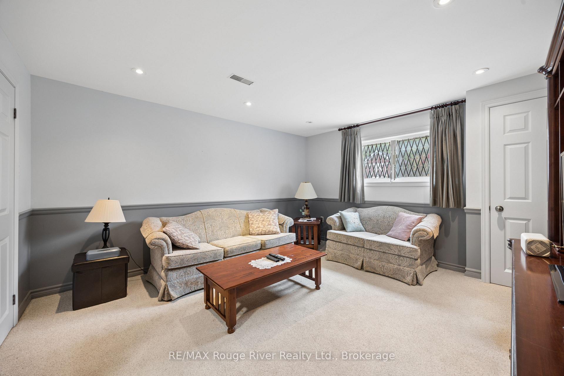 Photo 25 of 3 Heatherwood Road, Ajax, South East — HOMEH