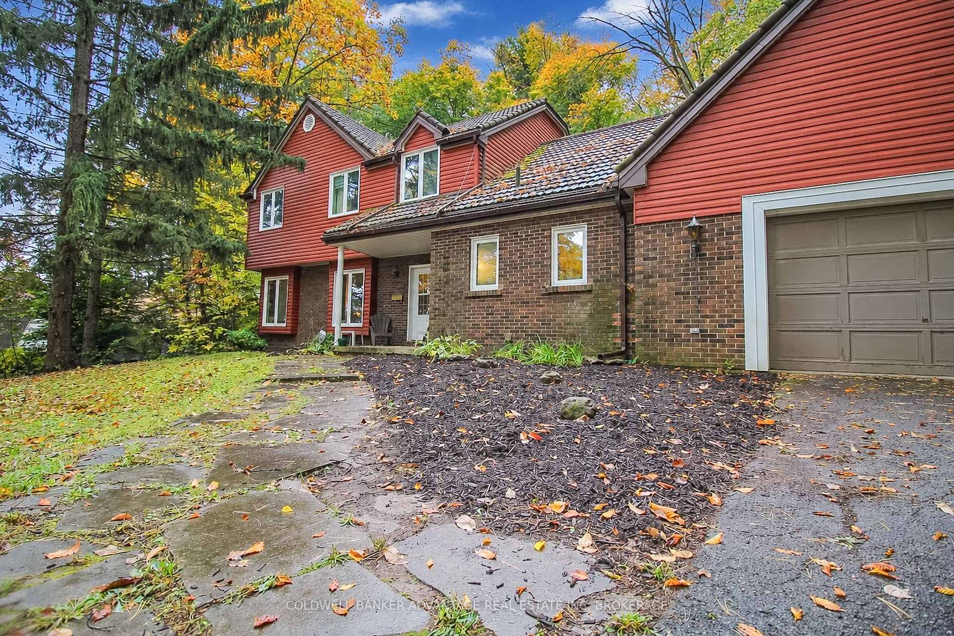 Photo 5 of 62 Stella Street, Pelham, Fonthill — HOMEH