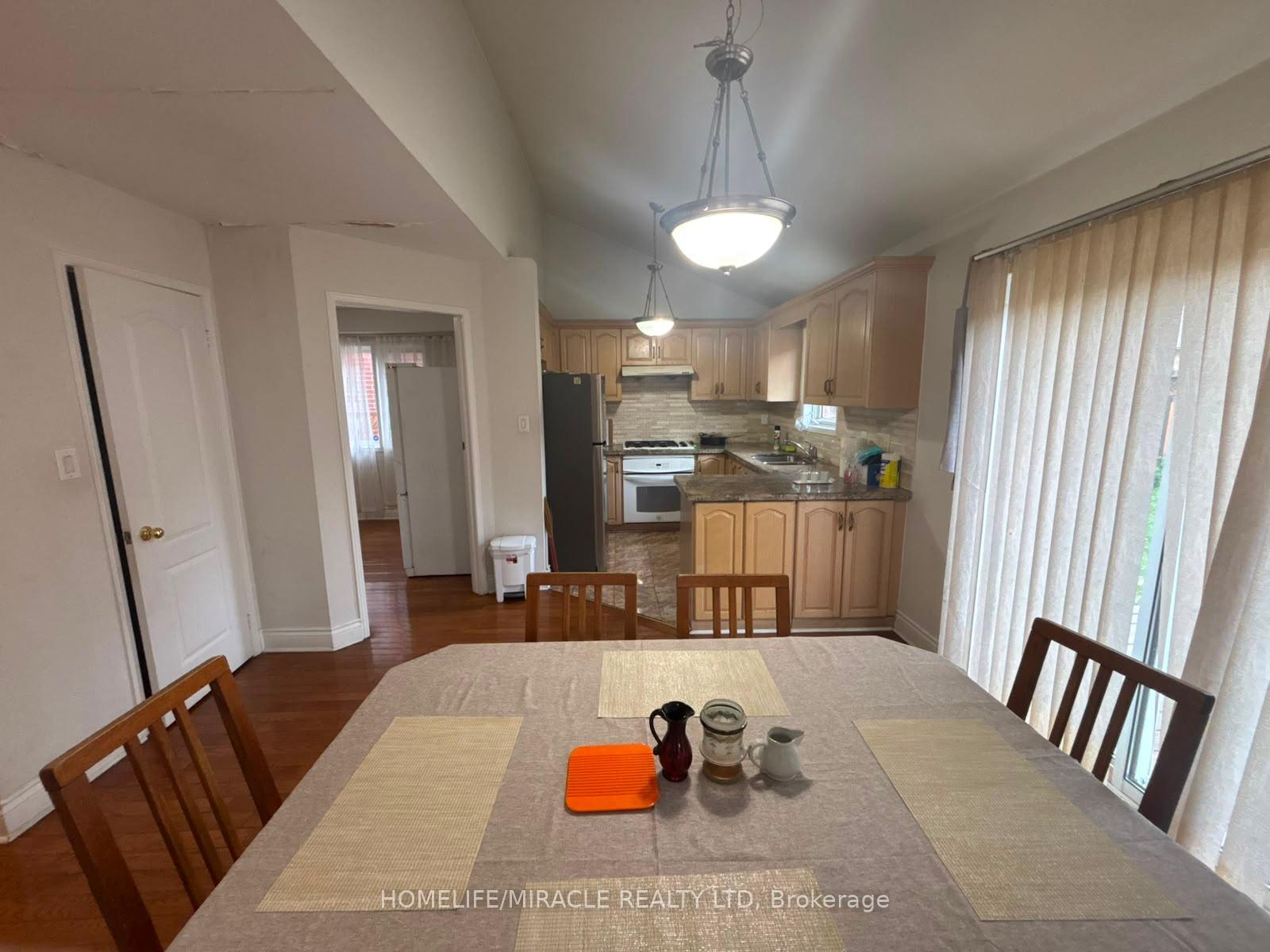 Photo 7 of Unit Upper, 42 Lockwood Road, Brampton, Fletcher's West — HOMEH