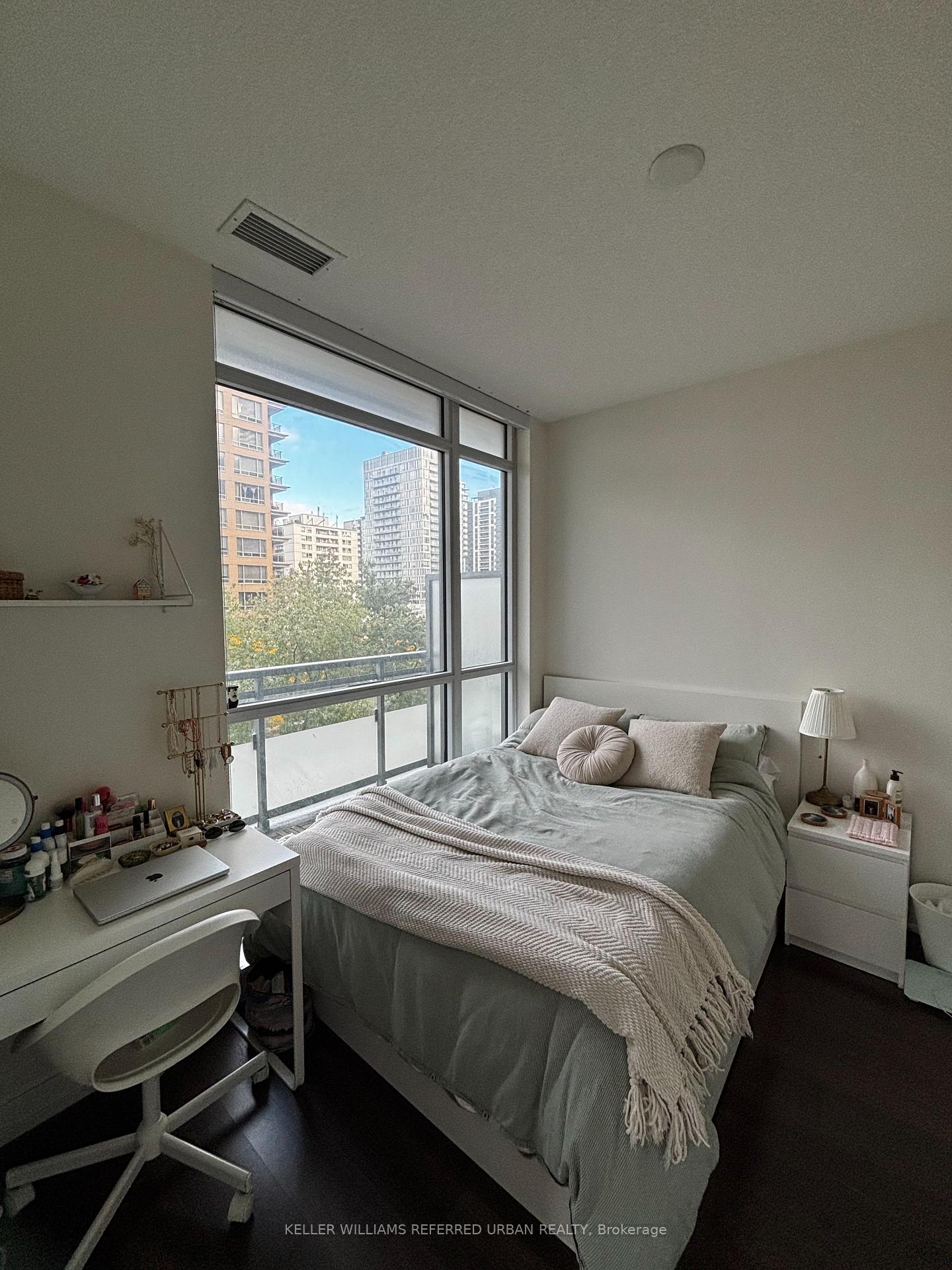 Photo 3 of Unit 415, 98 Lillian Street, Toronto, Mount Pleasant West — HOMEH