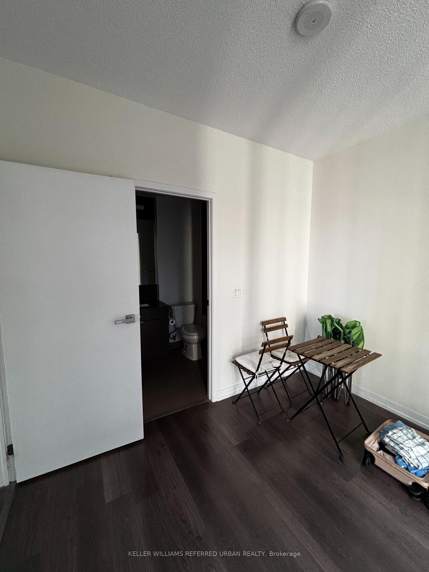 Photo 4 of Unit 415, 98 Lillian Street, Toronto, Mount Pleasant West — HOMEH