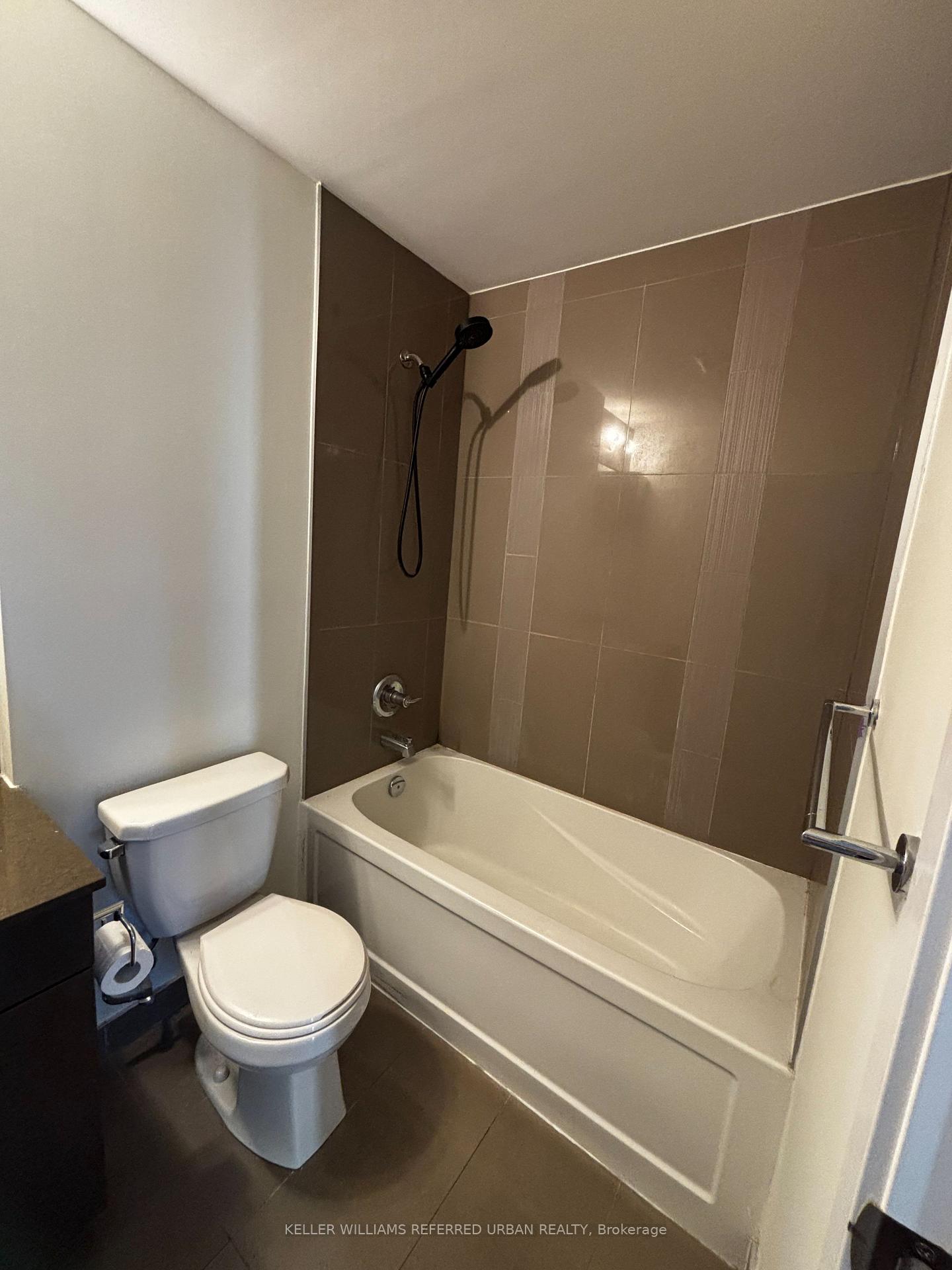 Photo 5 of Unit 415, 98 Lillian Street, Toronto, Mount Pleasant West — HOMEH