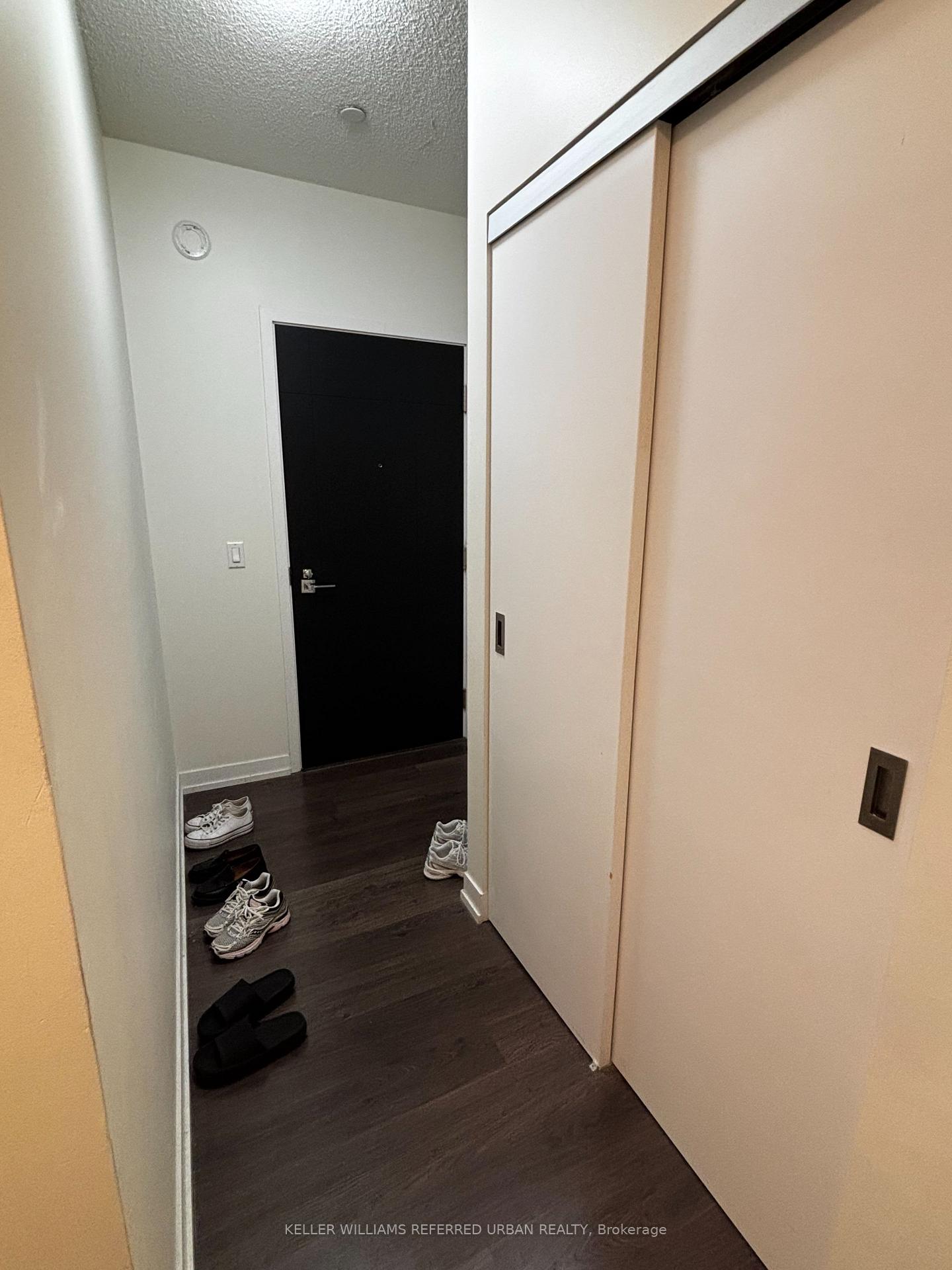 Photo 11 of Unit 415, 98 Lillian Street, Toronto, Mount Pleasant West — HOMEH