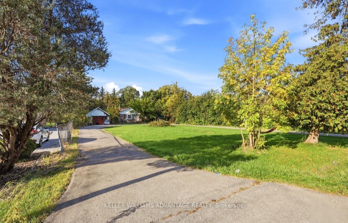 Photo 3 of 198 Twyn Rivers Drive, Pickering, Rougemount — HOMEH