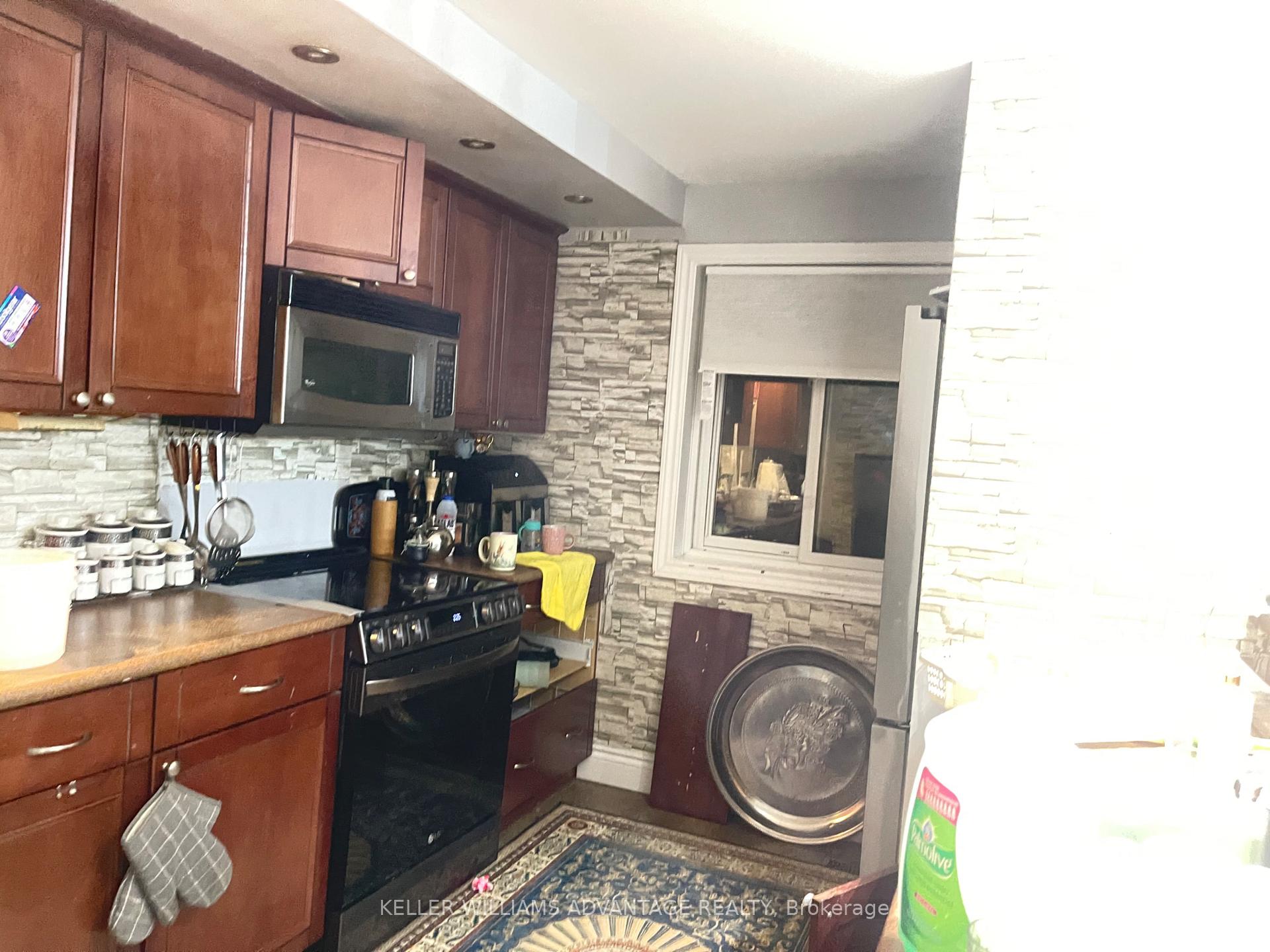 Photo 7 of 198 Twyn Rivers Drive, Pickering, Rougemount — HOMEH