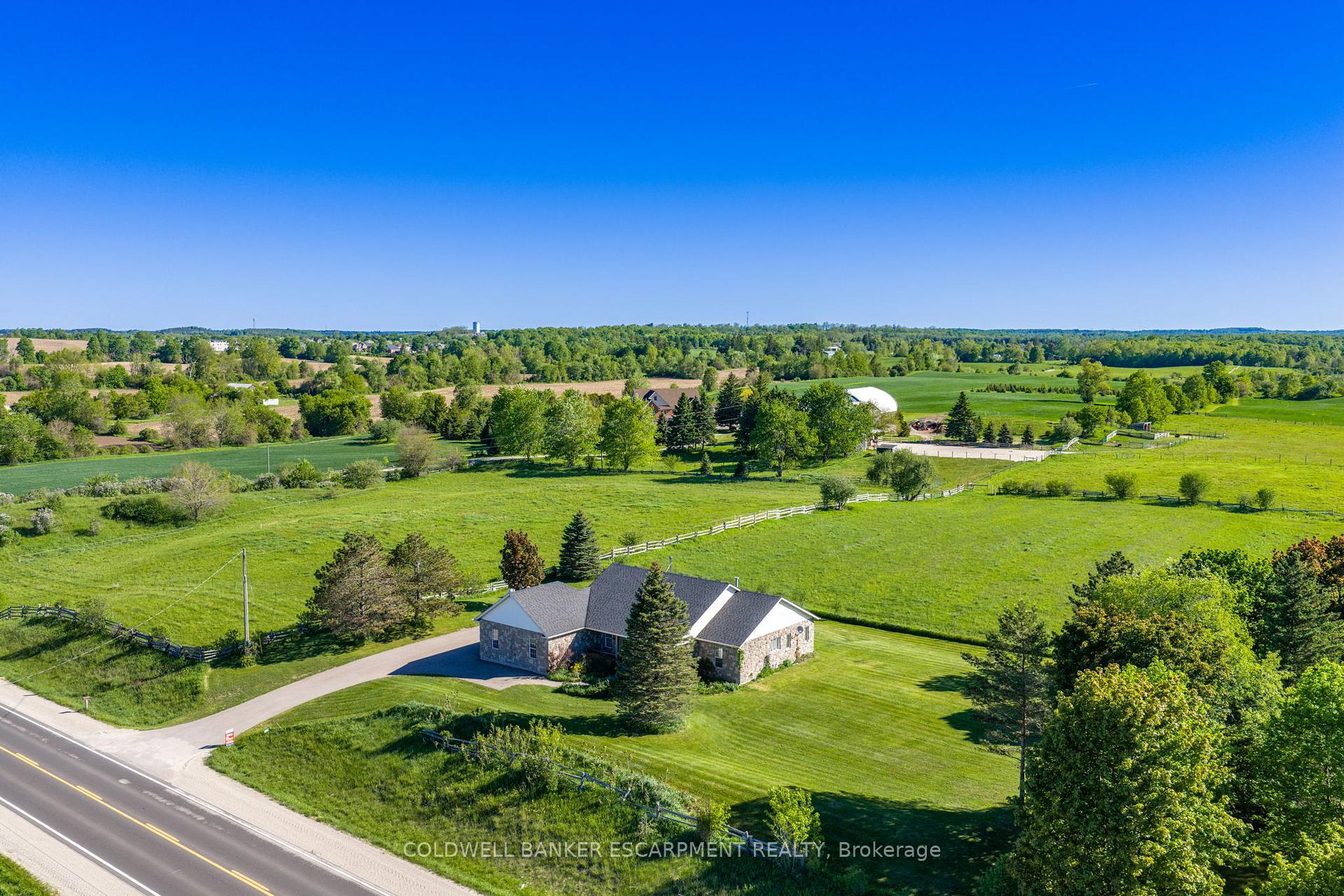 Photo of 4923 Wellington 44 Road