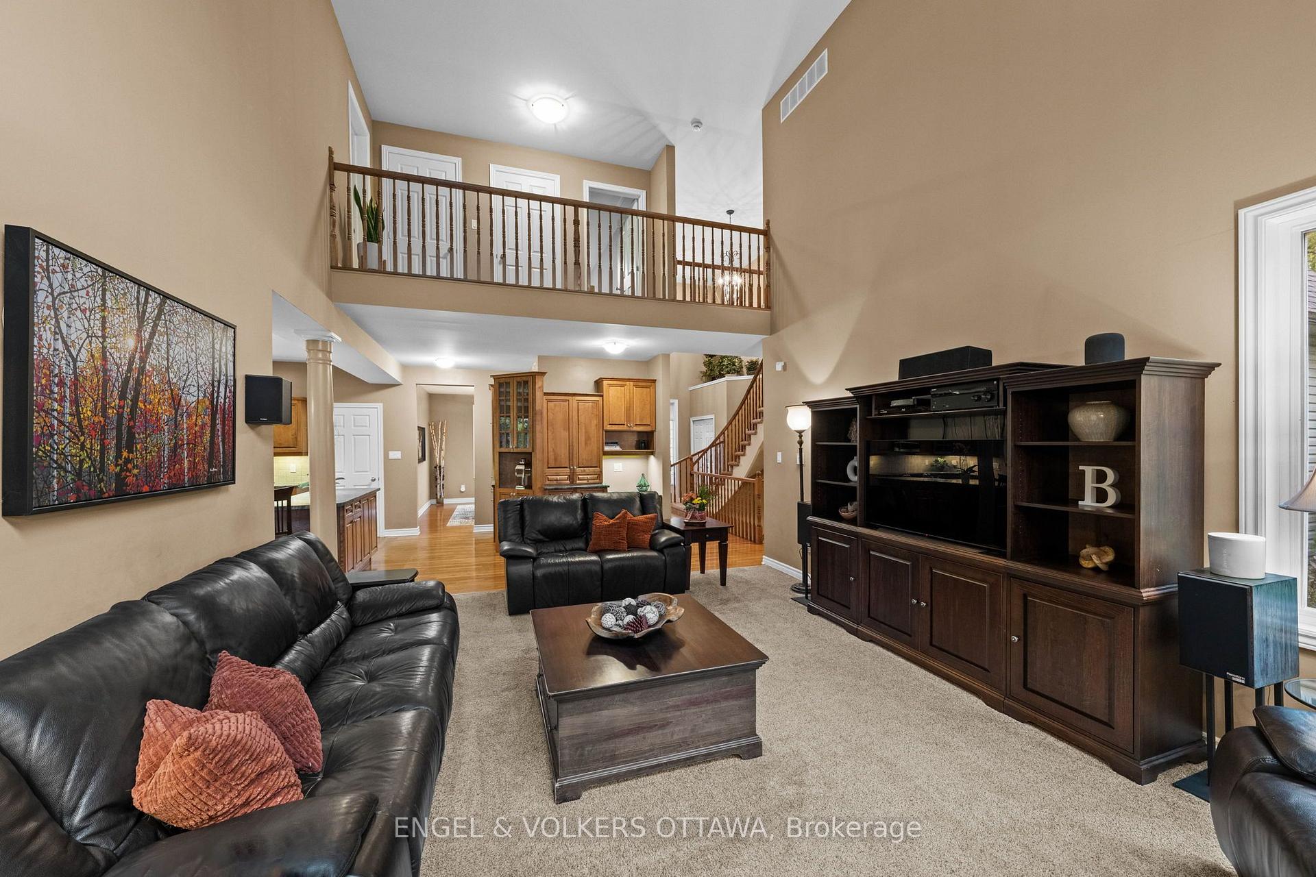 Photo 6 of 1629 Shauna Crescent, Ottawa, Greely — HOMEH