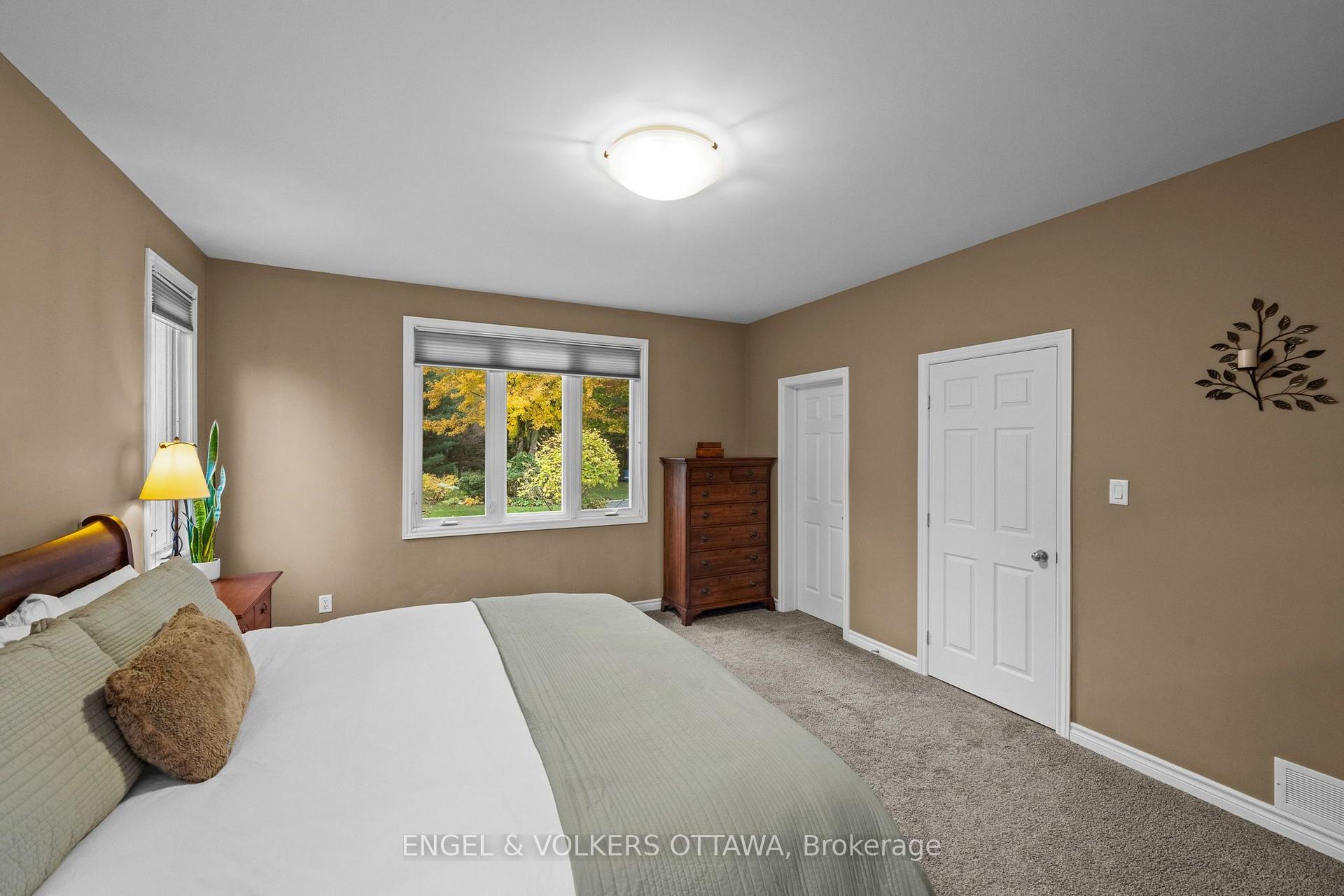 Photo 16 of 1629 Shauna Crescent, Ottawa, Greely — HOMEH