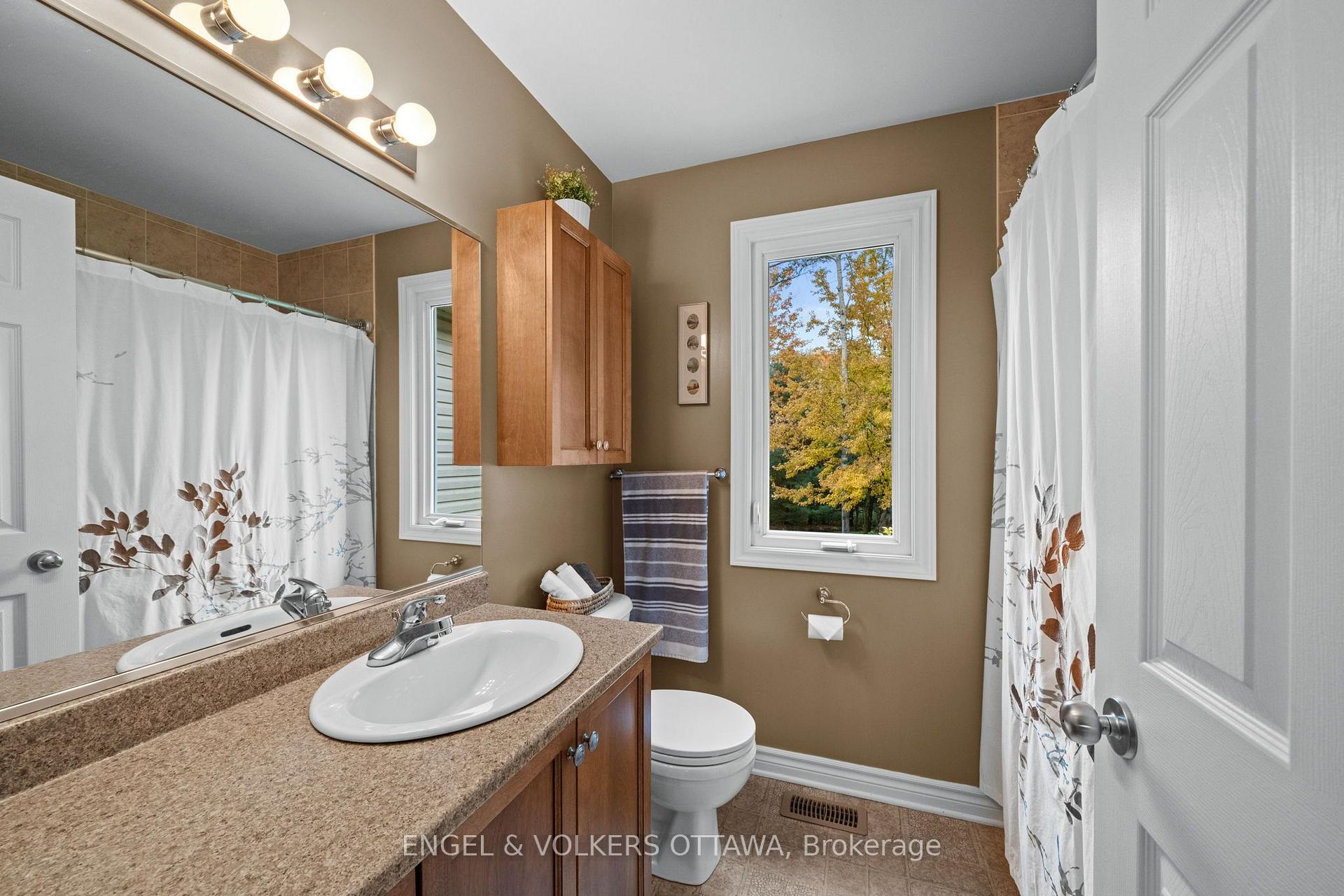 Photo 24 of 1629 Shauna Crescent, Ottawa, Greely — HOMEH