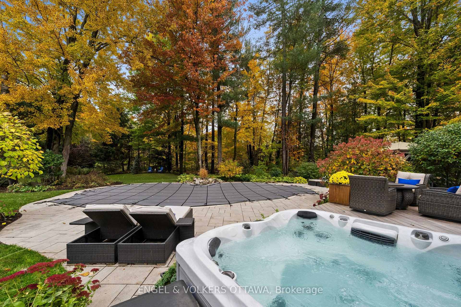 Photo 32 of 1629 Shauna Crescent, Ottawa, Greely — HOMEH