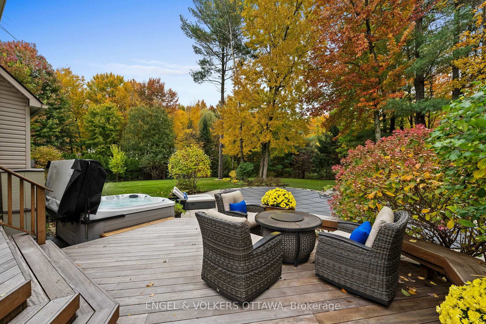 Photo 34 of 1629 Shauna Crescent, Ottawa, Greely — HOMEH