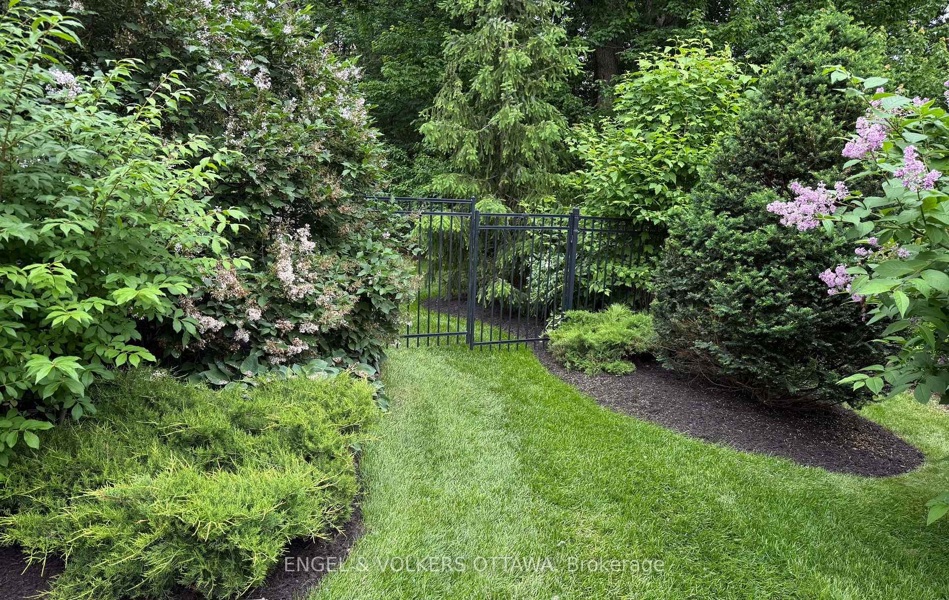 Photo 45 of 1629 Shauna Crescent, Ottawa, Greely — HOMEH