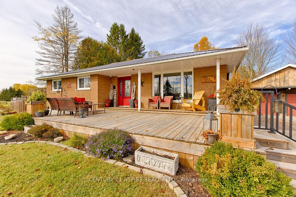 Photo 1 of 742 Zanders Road, Laurentian Valley, Laurentian Valley — HOMEH