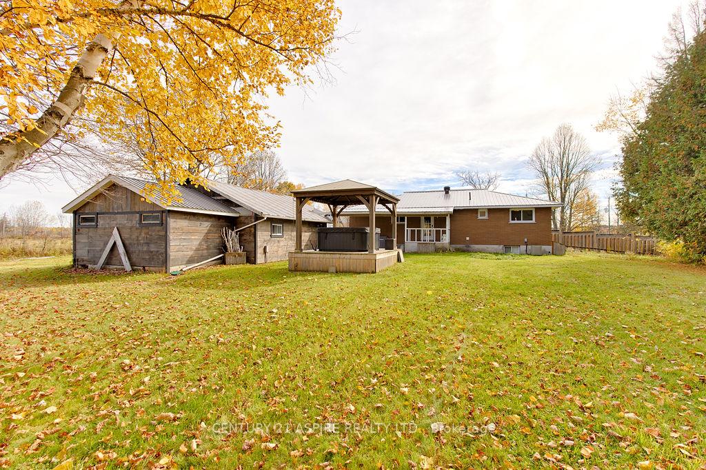 Photo 6 of 742 Zanders Road, Laurentian Valley, Laurentian Valley — HOMEH