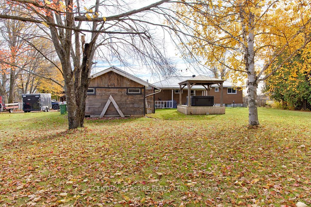 Photo 9 of 742 Zanders Road, Laurentian Valley, Laurentian Valley — HOMEH