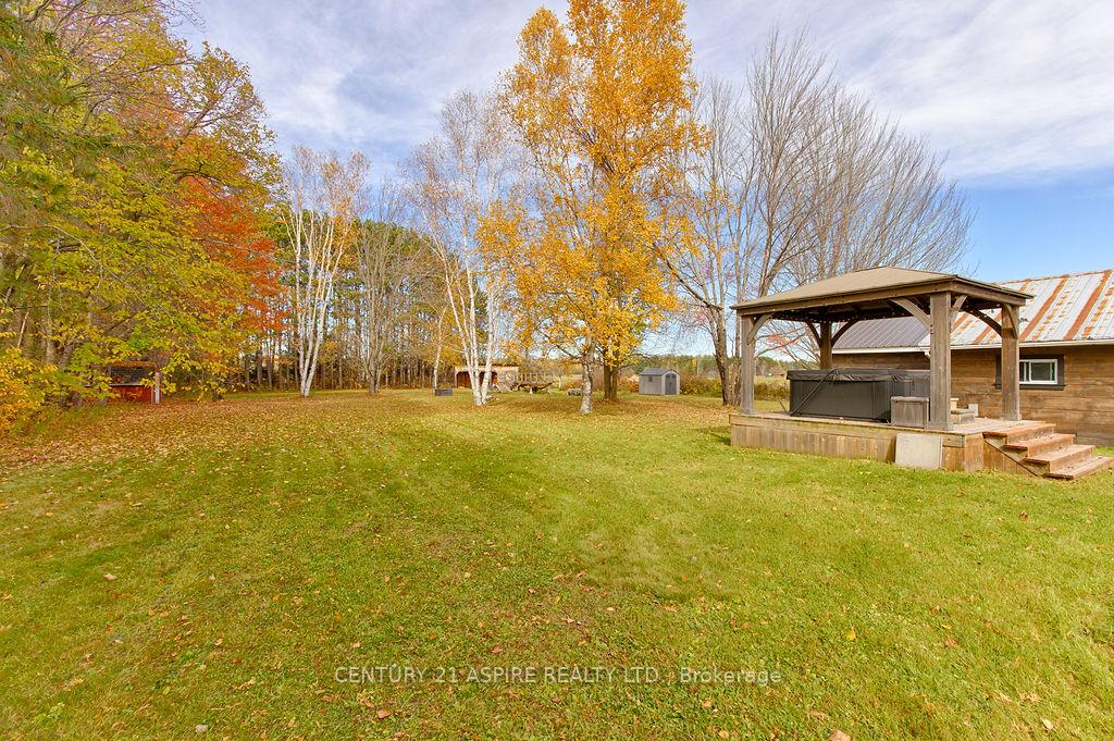 Photo 10 of 742 Zanders Road, Laurentian Valley, Laurentian Valley — HOMEH