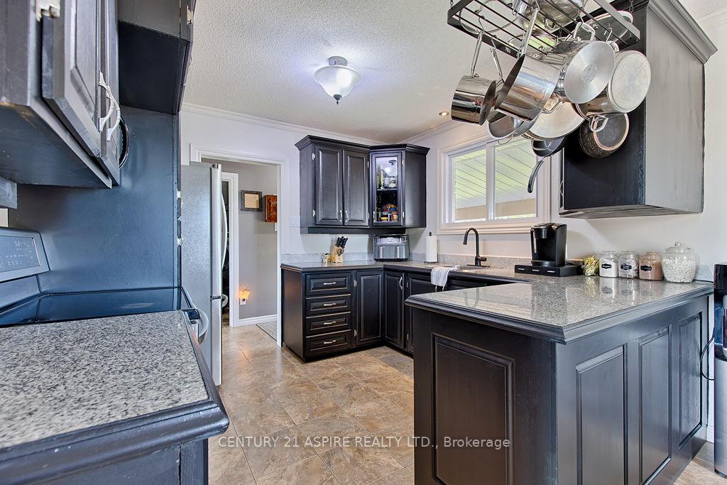 Photo 16 of 742 Zanders Road, Laurentian Valley, Laurentian Valley — HOMEH