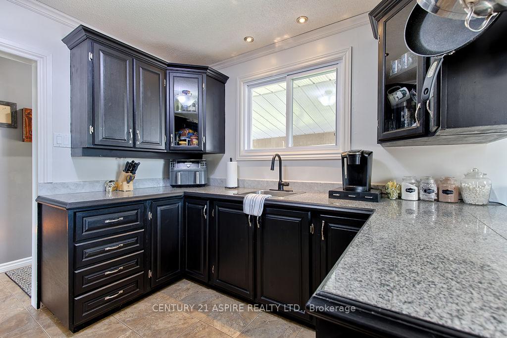 Photo 17 of 742 Zanders Road, Laurentian Valley, Laurentian Valley — HOMEH