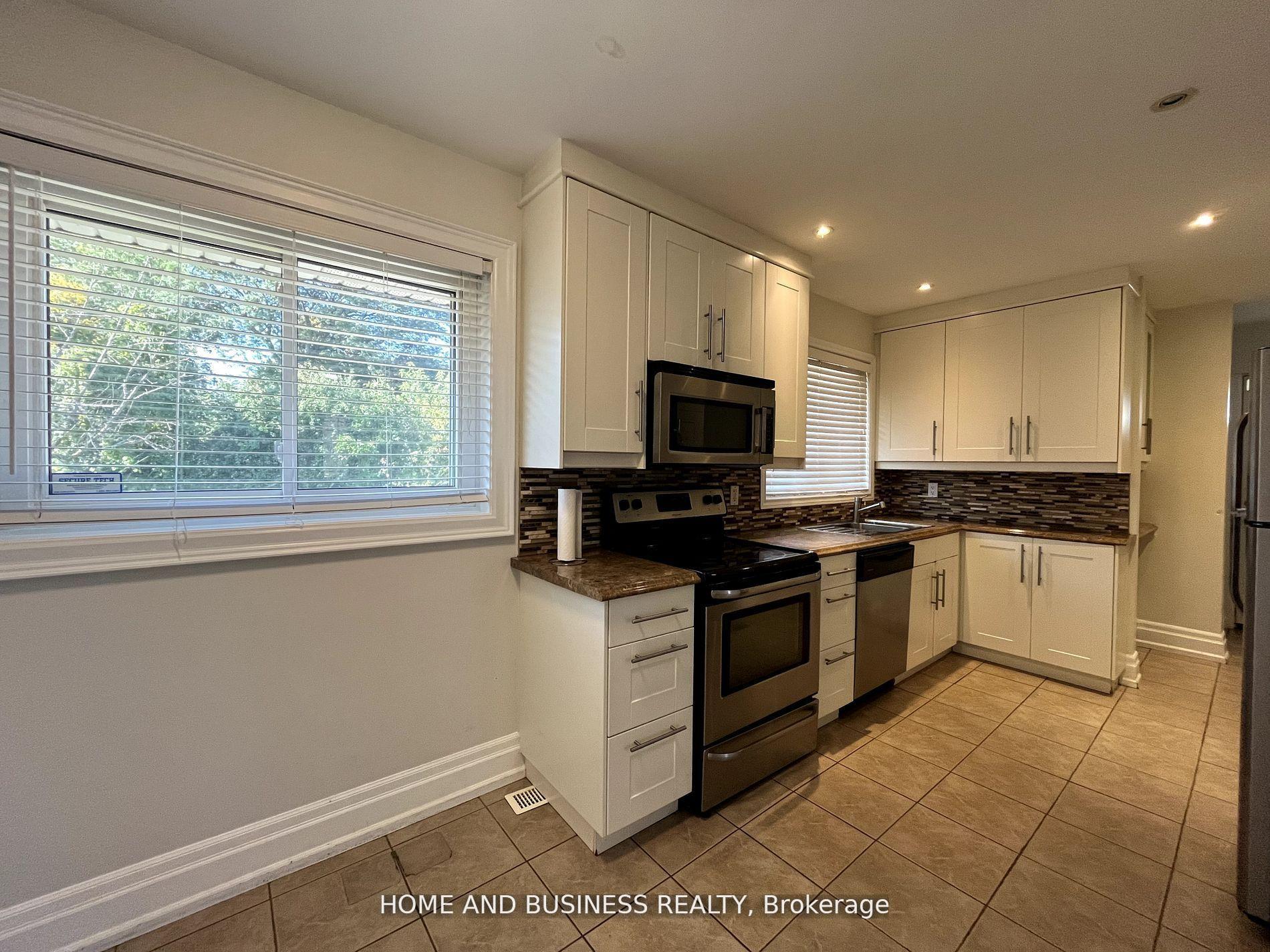 Photo 4 of 376 Ashbury Road, Oakville, West — HOMEH