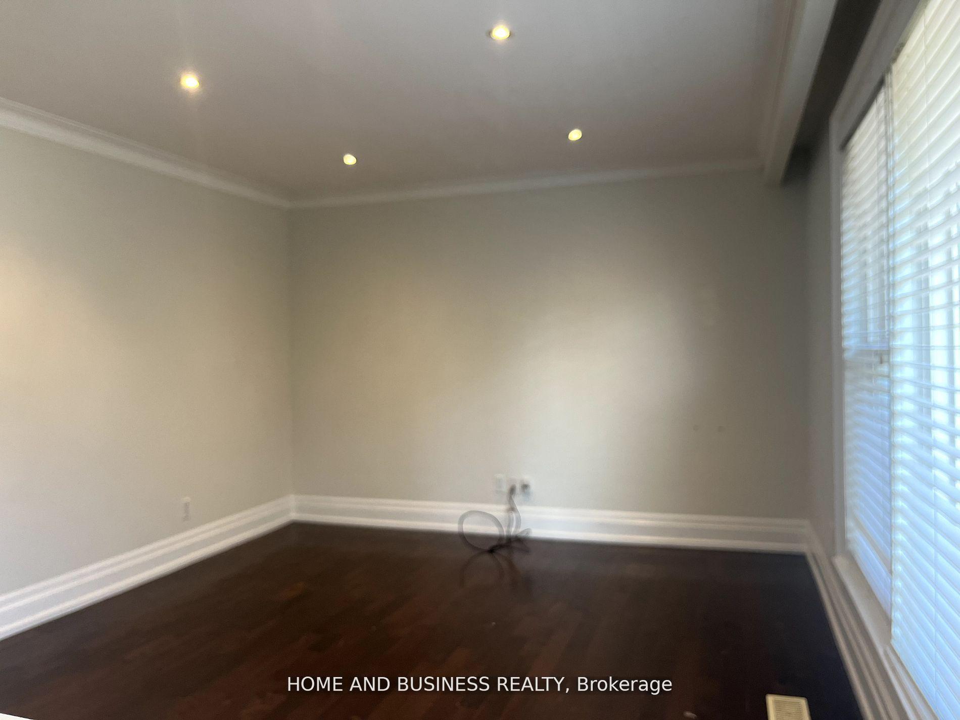 Photo 5 of 376 Ashbury Road, Oakville, West — HOMEH