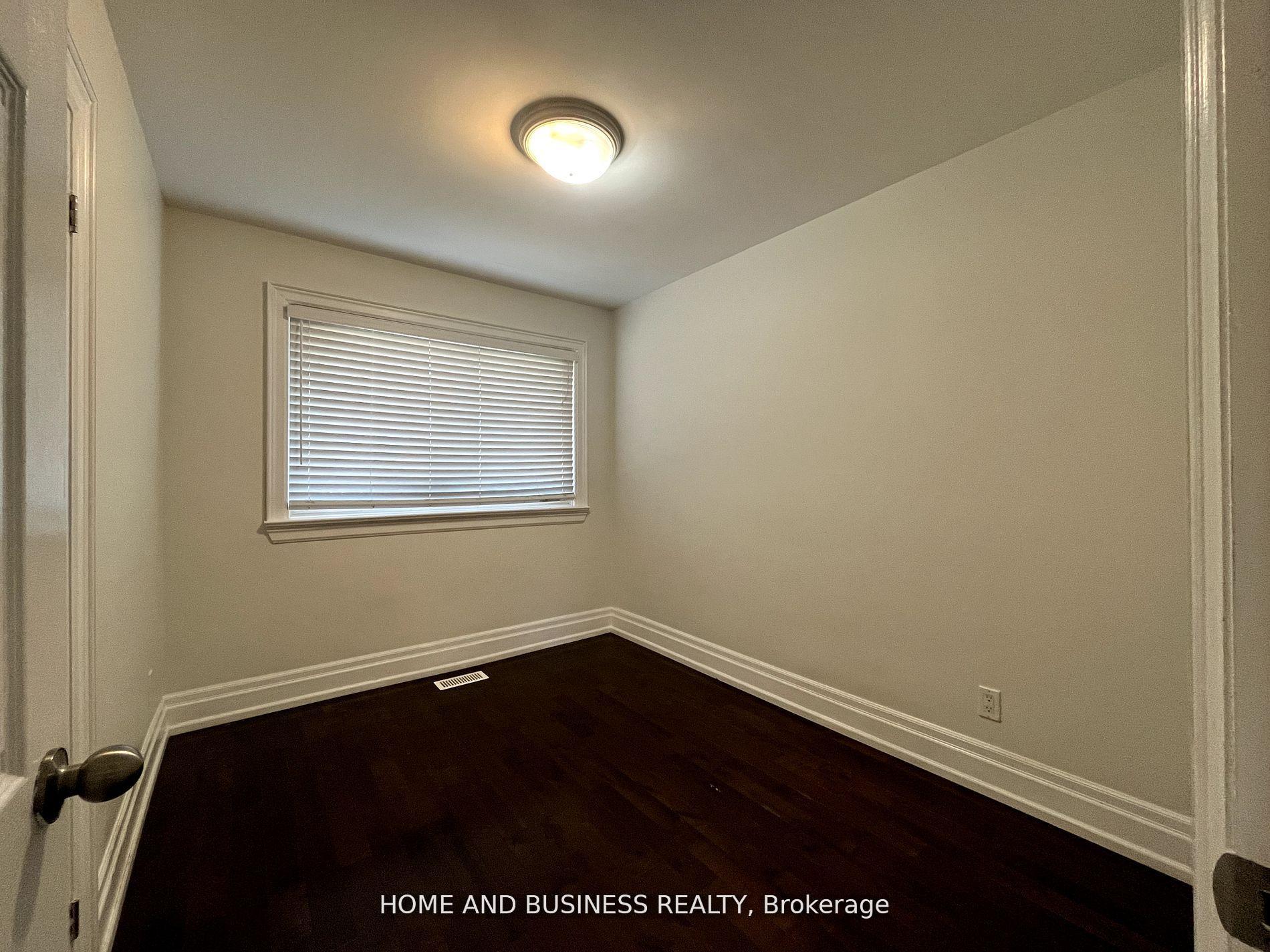 Photo 6 of 376 Ashbury Road, Oakville, West — HOMEH